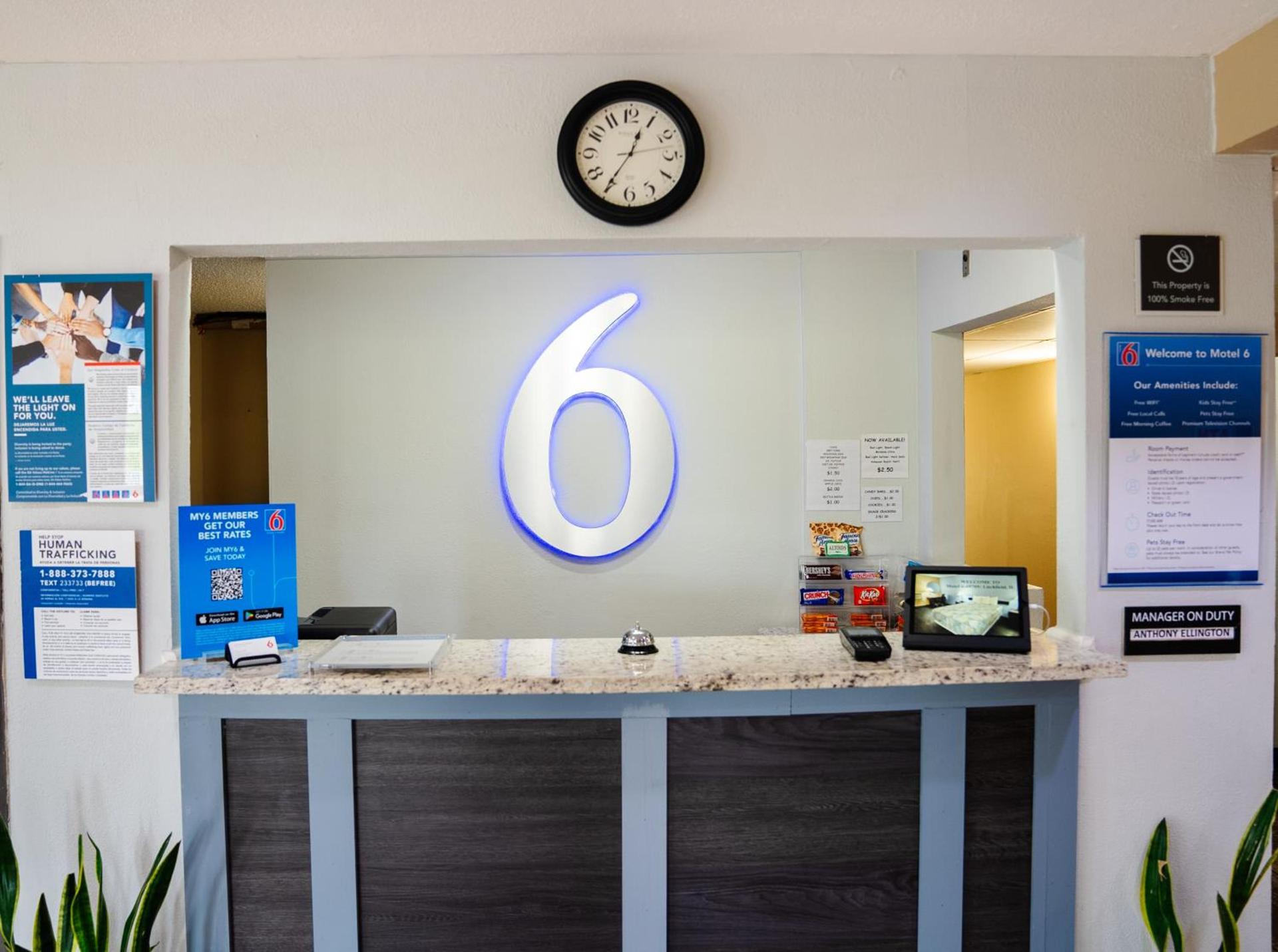 Motel 6 Litchfield, IL photo 2