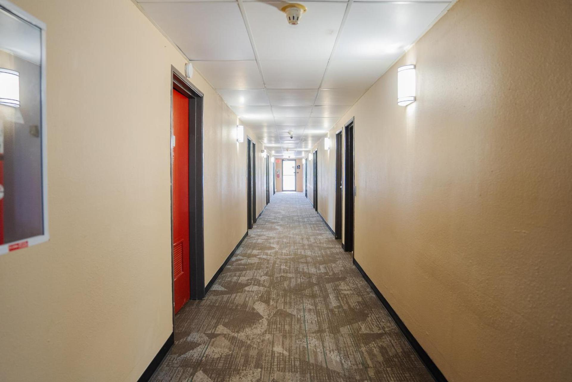 Motel 6 Litchfield, IL photo 15