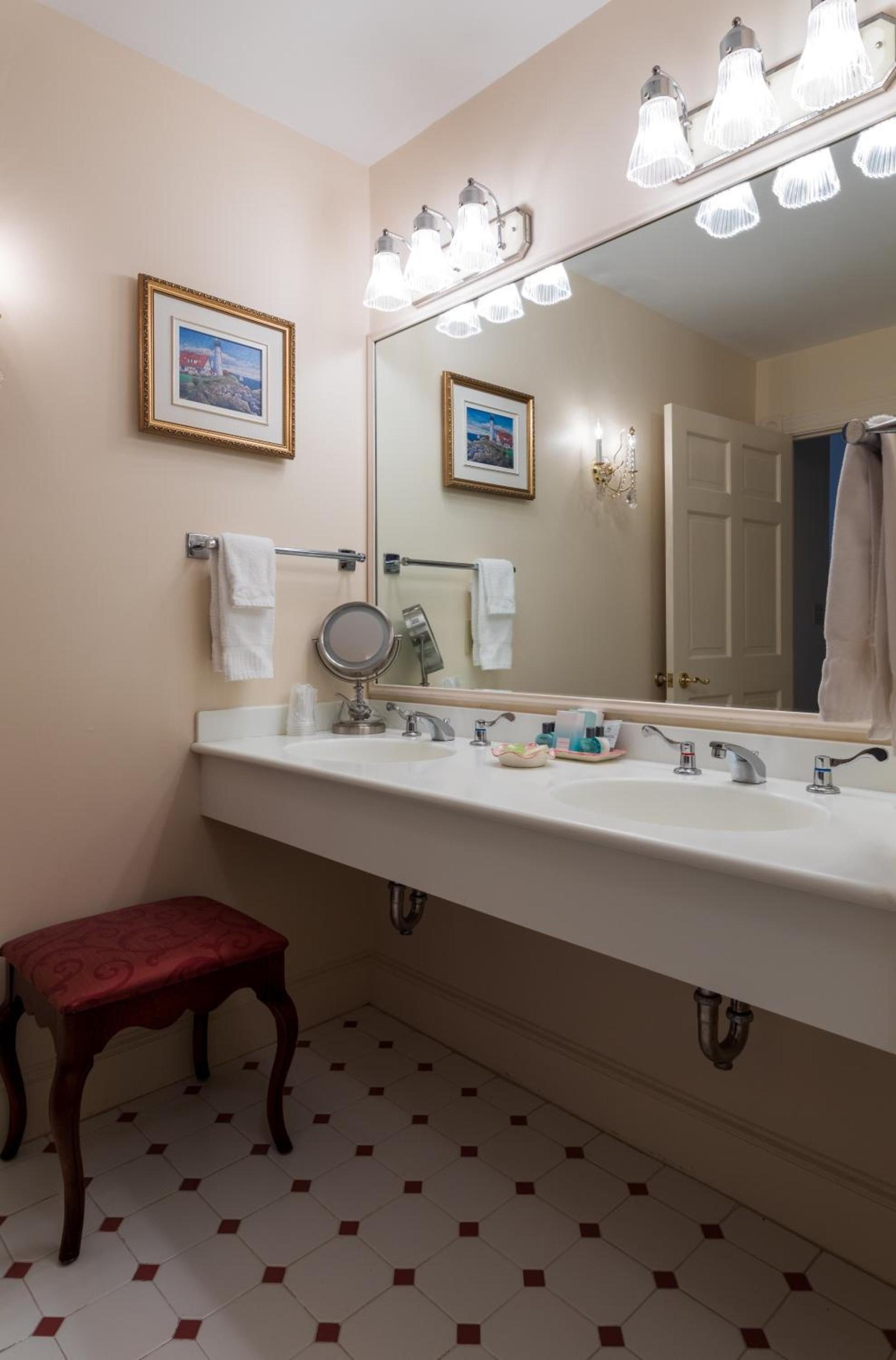 Bluenose Inn - Bar Harbor Collection photo 62