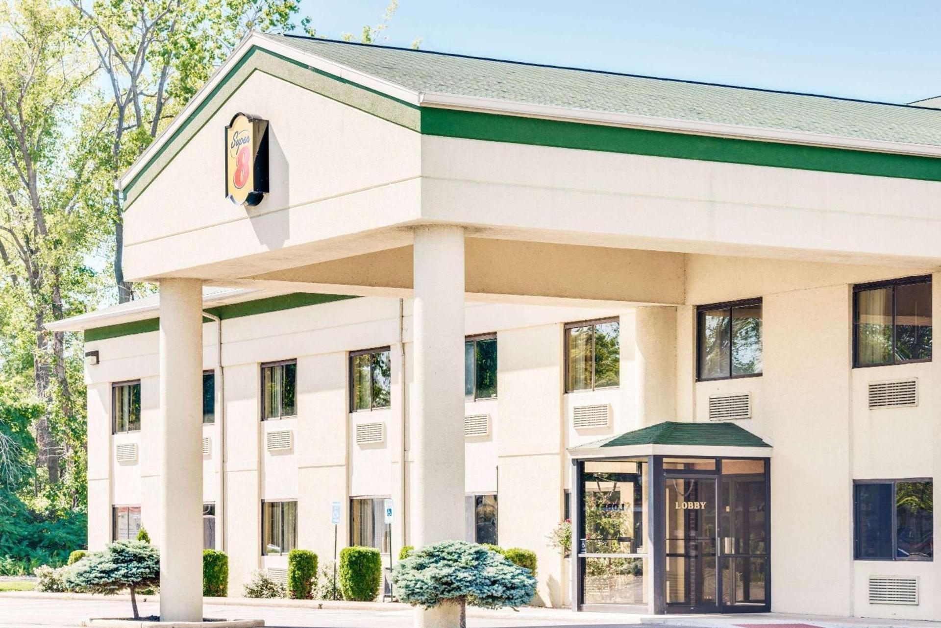 Super 8 by Wyndham Port Clinton photo 32
