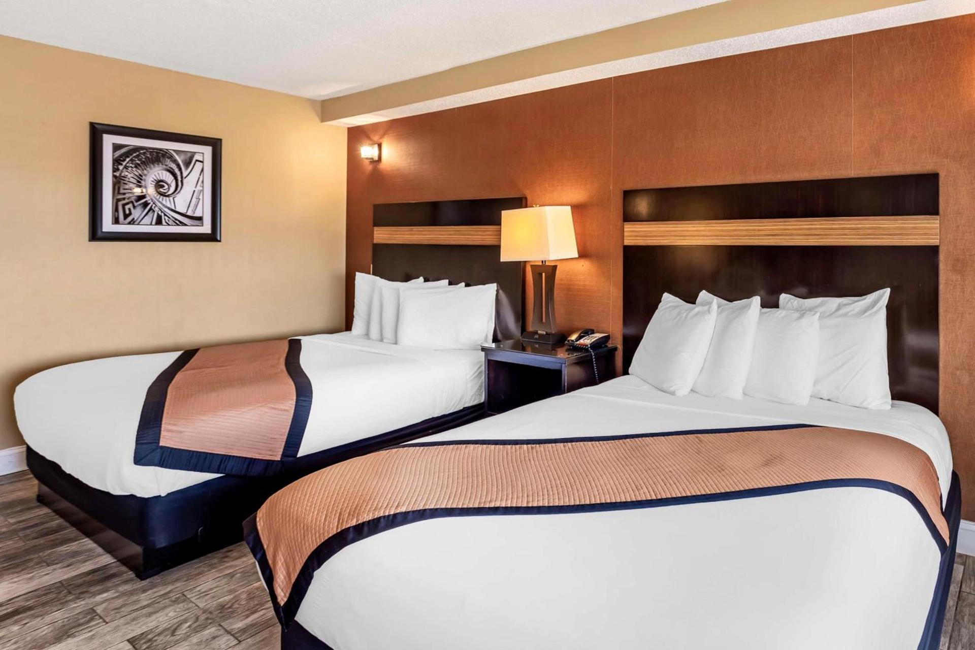 Aiden by Best Western Newark Airport photo 38
