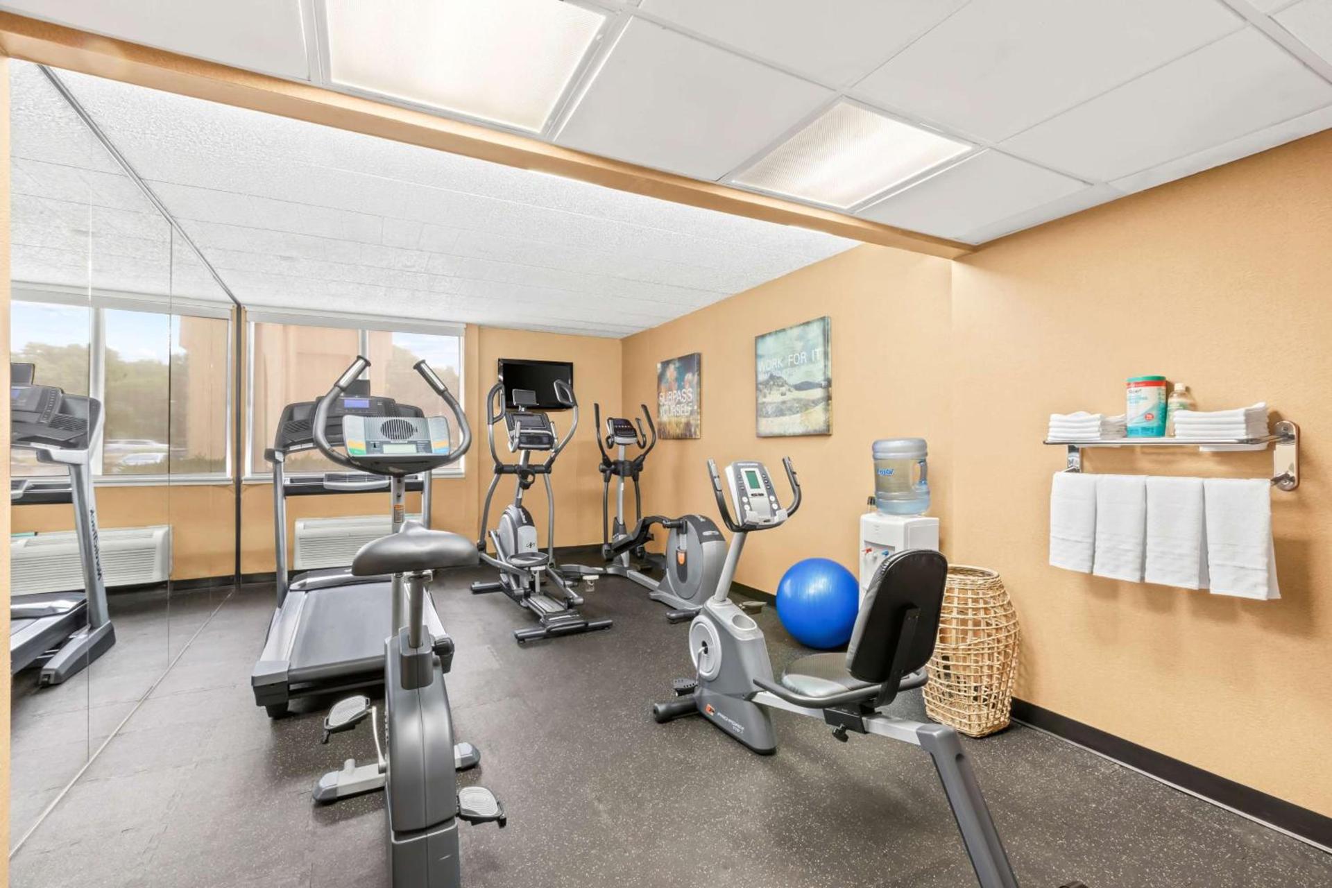 Best Western Hazlet Inn photo 6