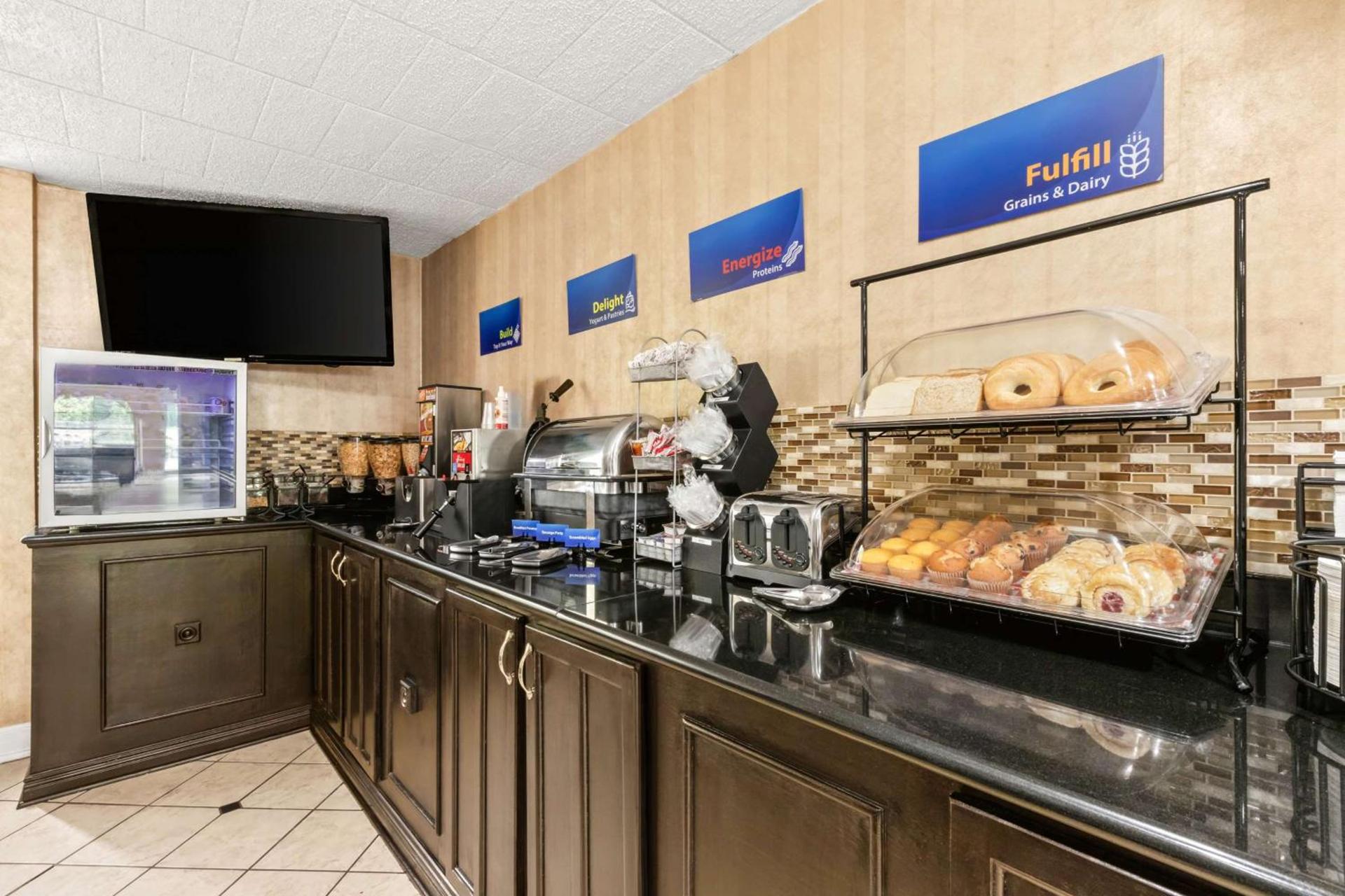 Best Western Hazlet Inn photo 10