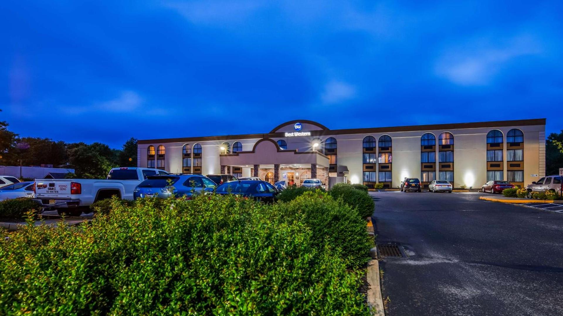Best Western Hazlet Inn photo 14