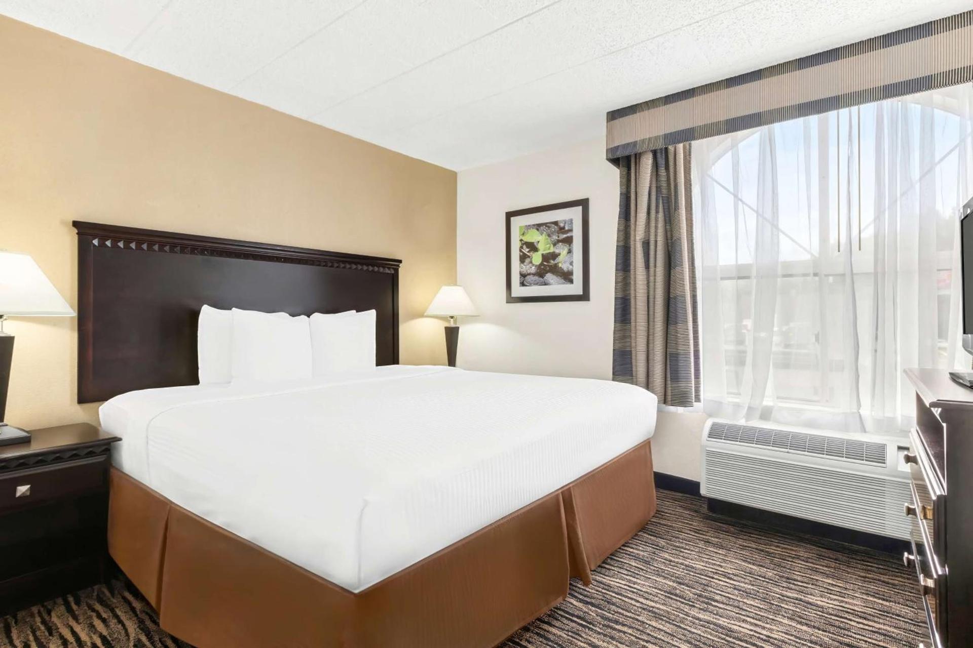 Best Western Hazlet Inn photo 27