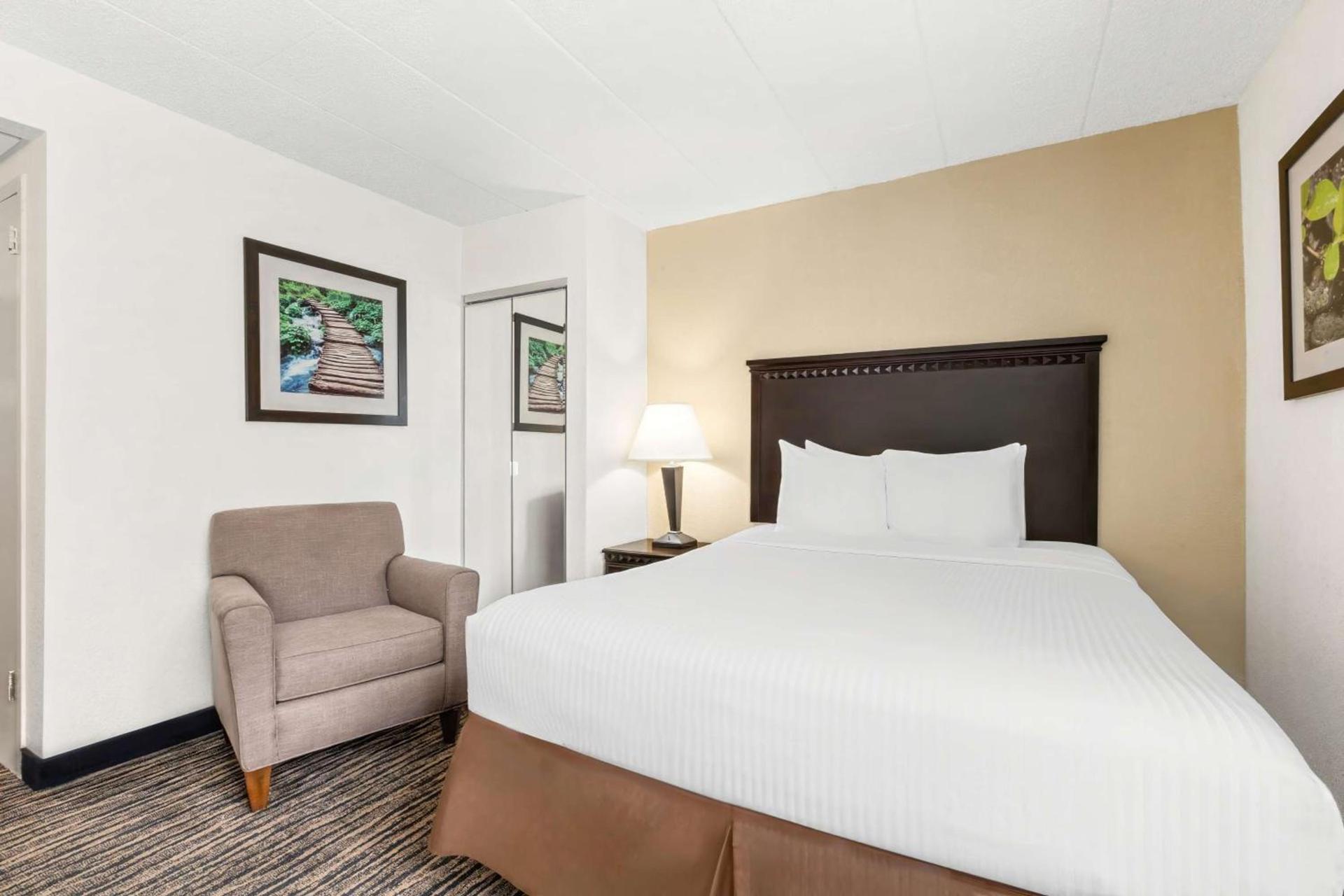 Best Western Hazlet Inn photo 32