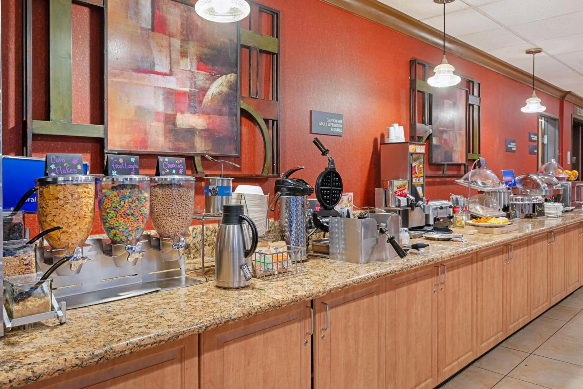 Best Western Cascade Inn & Suites photo 5