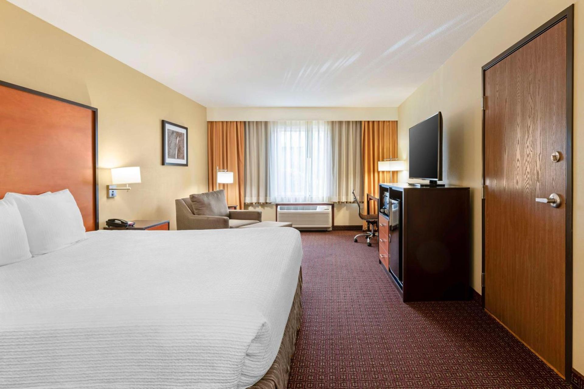Best Western Cascade Inn & Suites photo 9