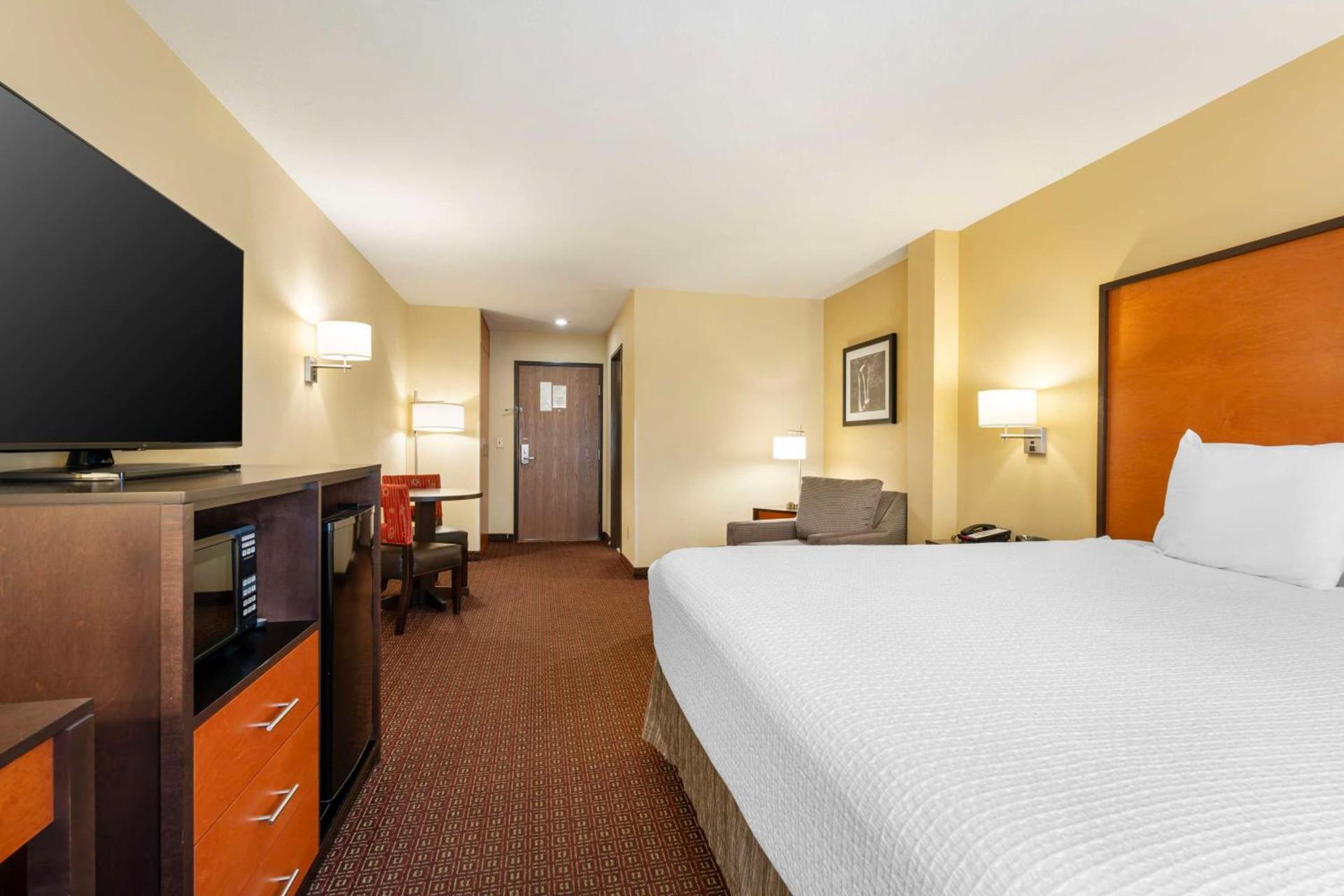 Best Western Cascade Inn & Suites photo 17