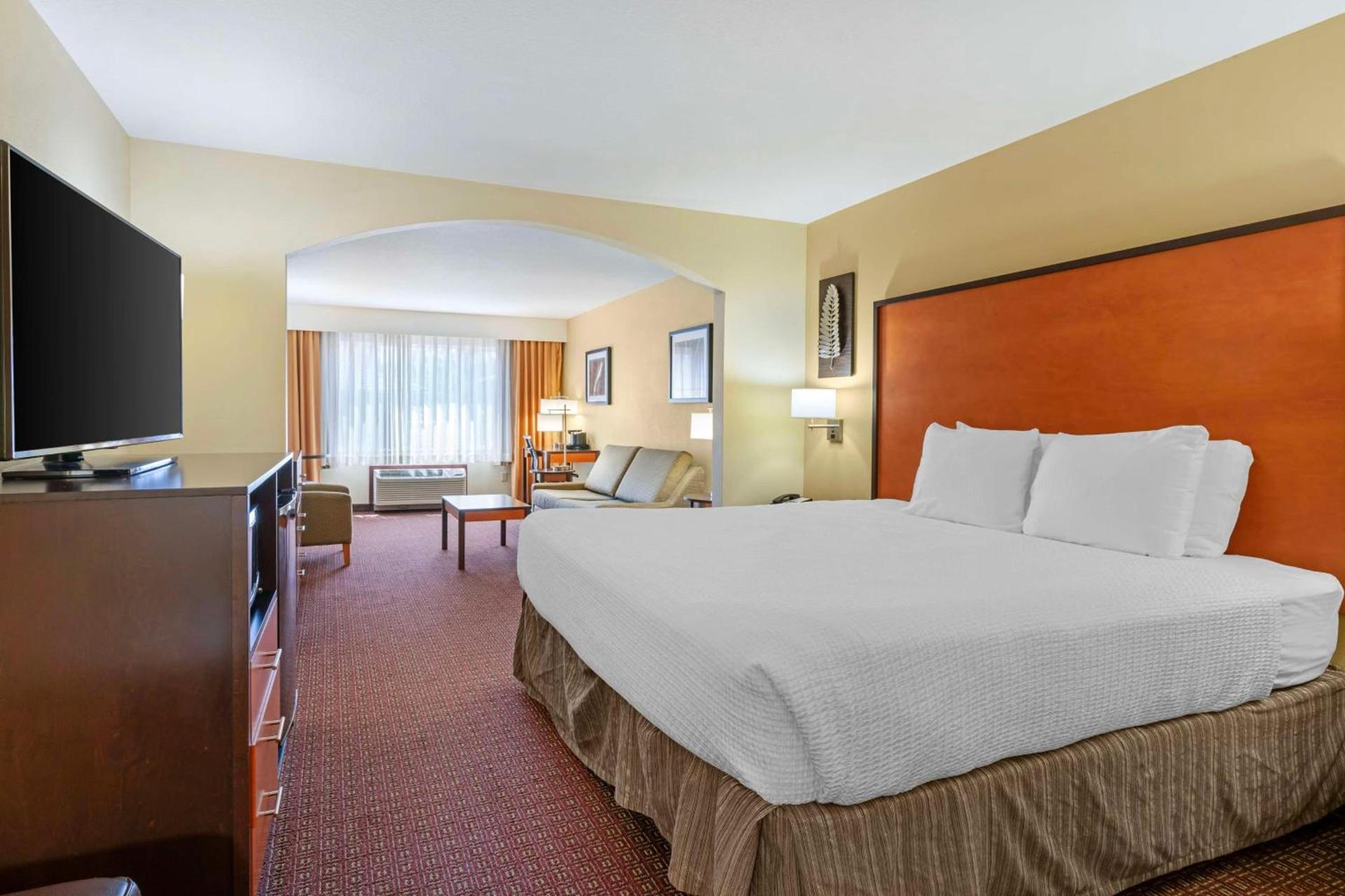 Best Western Cascade Inn & Suites photo 20