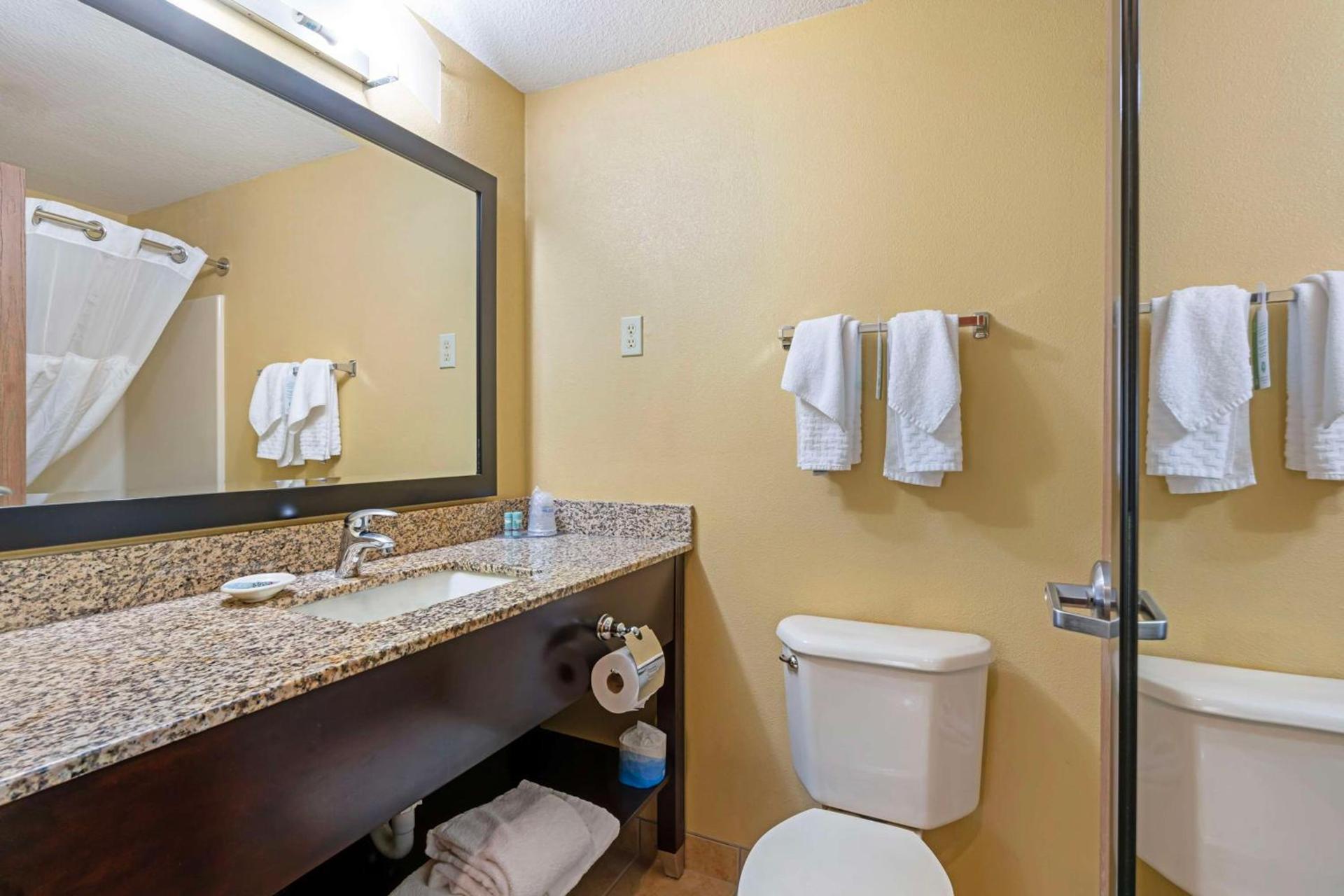 Best Western Cascade Inn & Suites photo 24