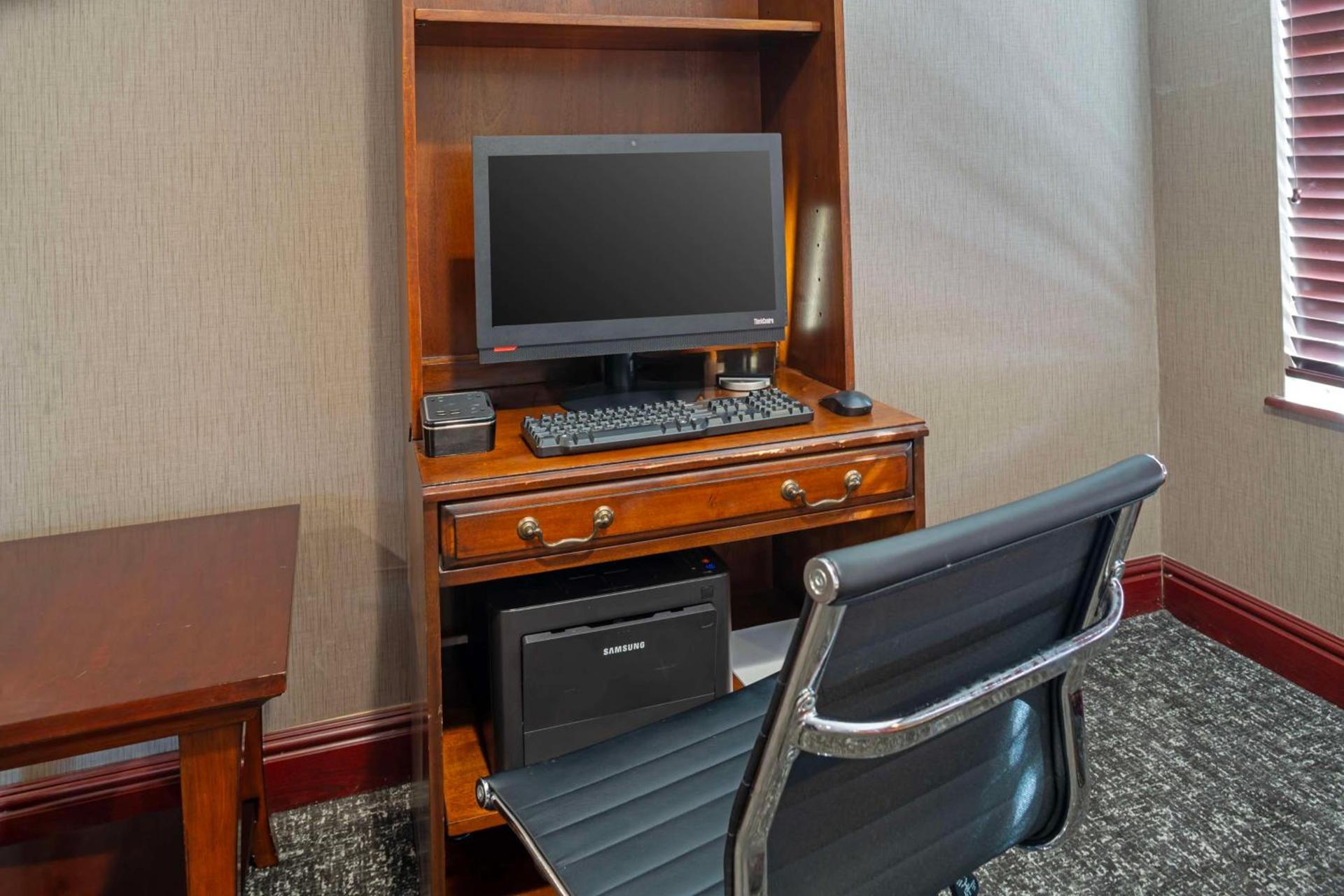 Best Western Cascade Inn & Suites photo 29