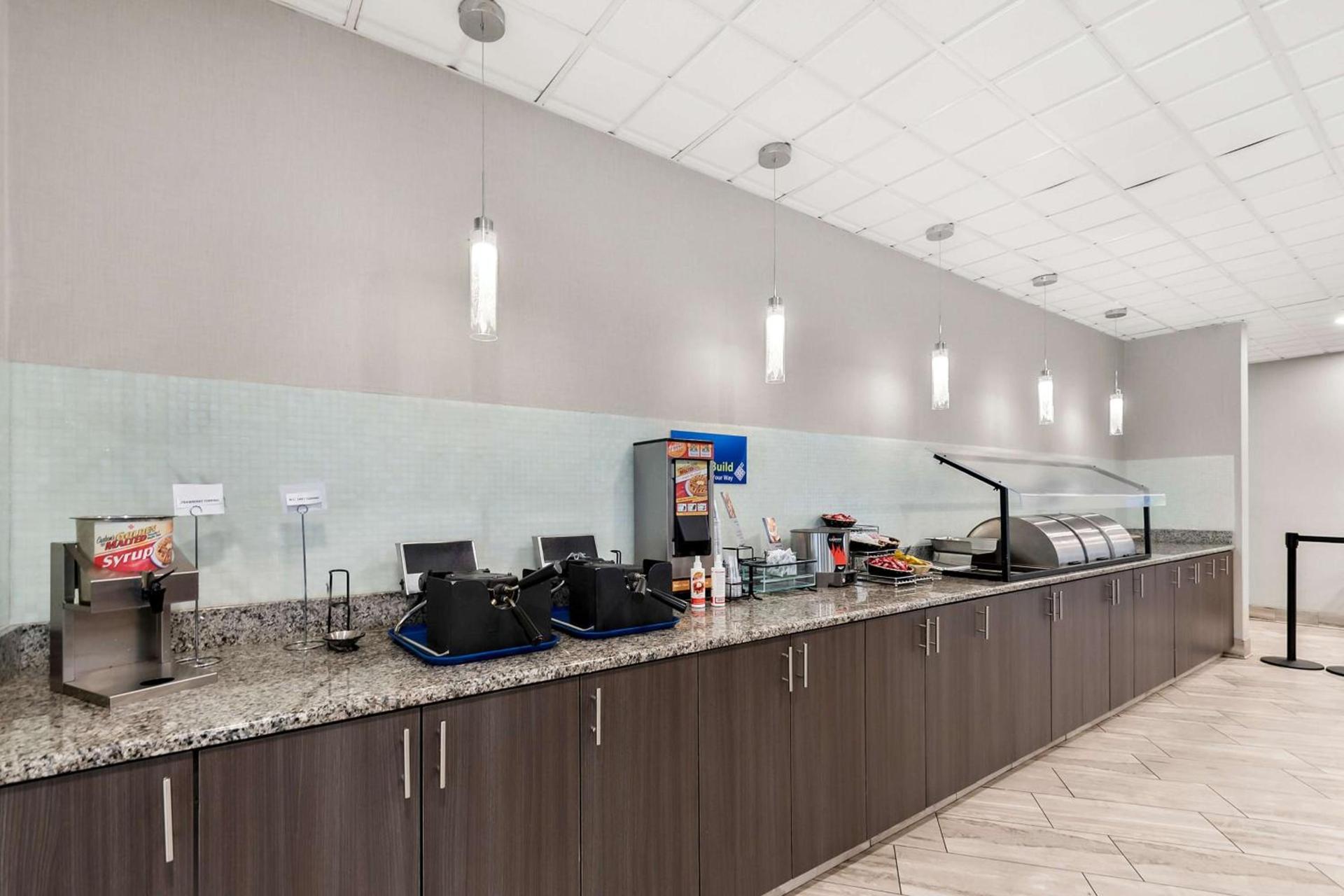Best Western Fairfax City photo 7