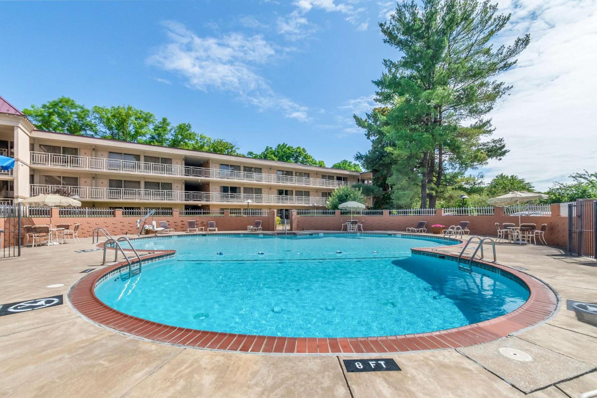 Best Western Fairfax City photo 8