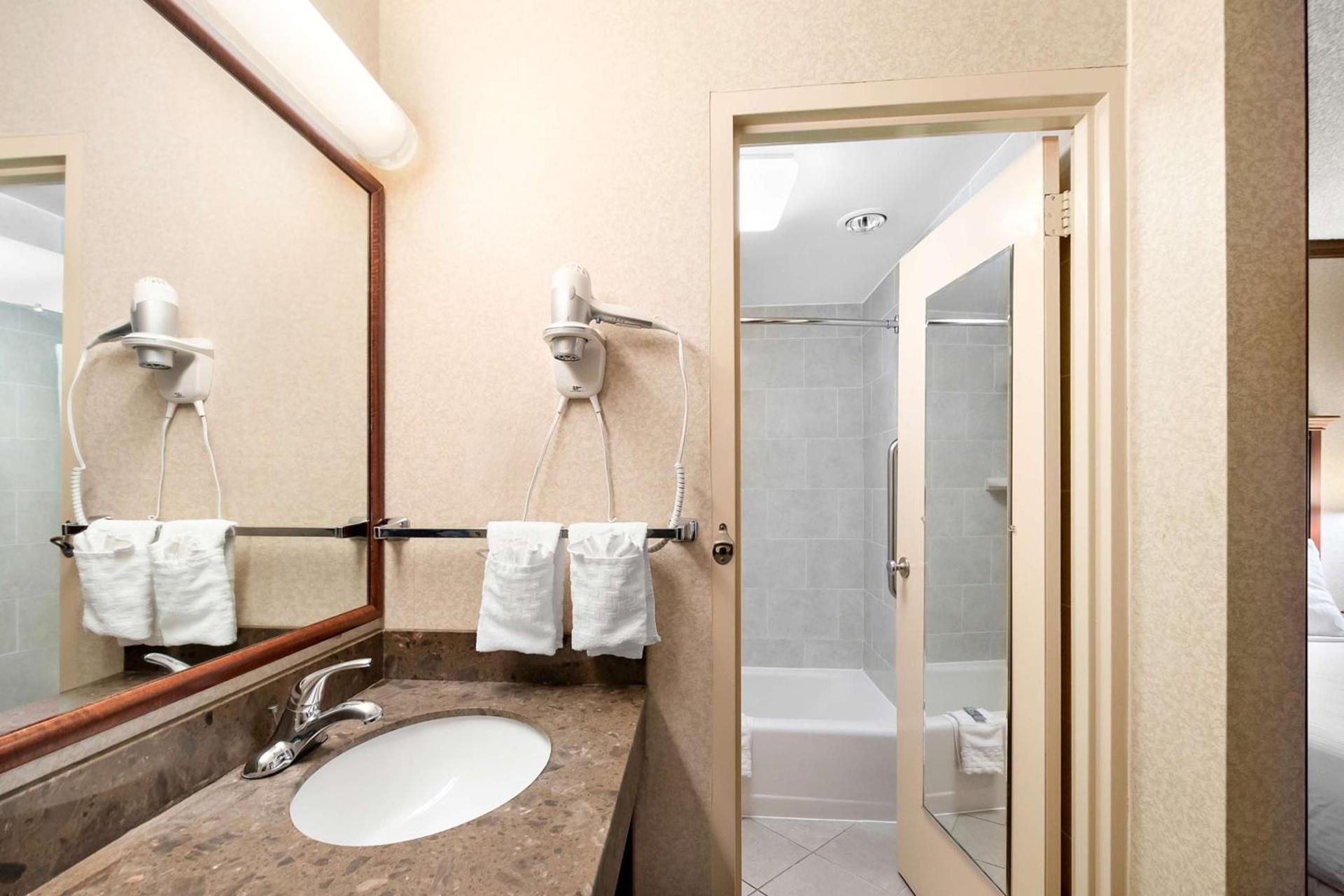 Best Western Fairfax City photo 20