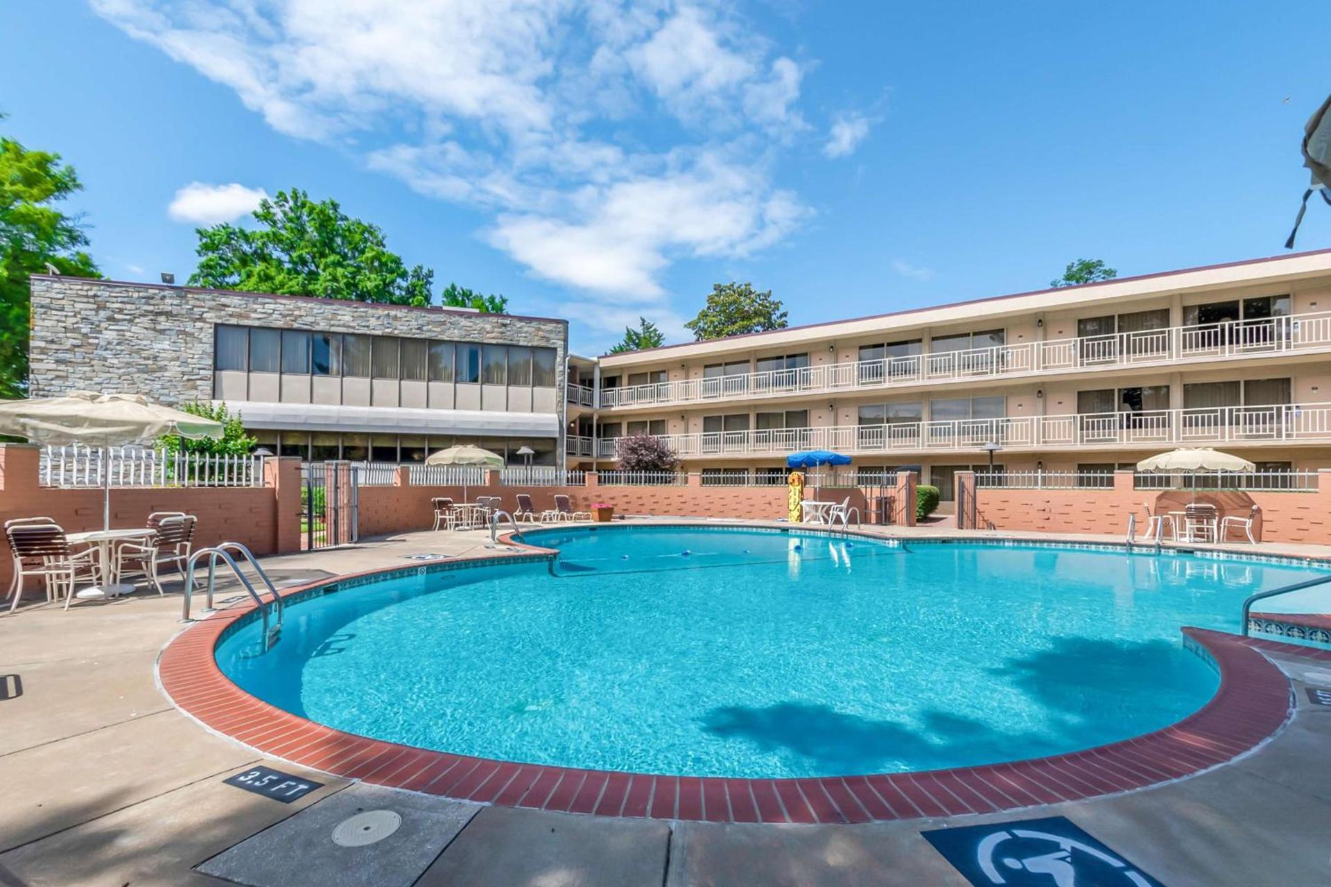 Best Western Fairfax City photo 26