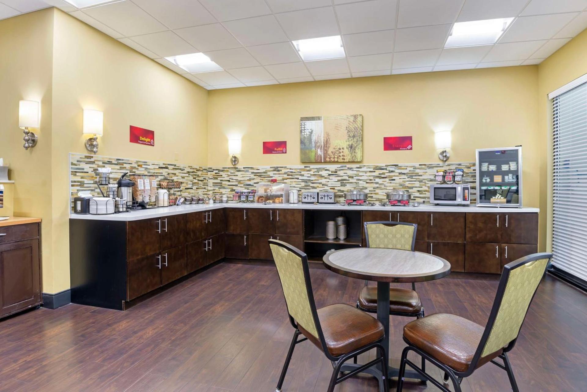 Best Western Plus Thornburg Inn & Suites photo 4