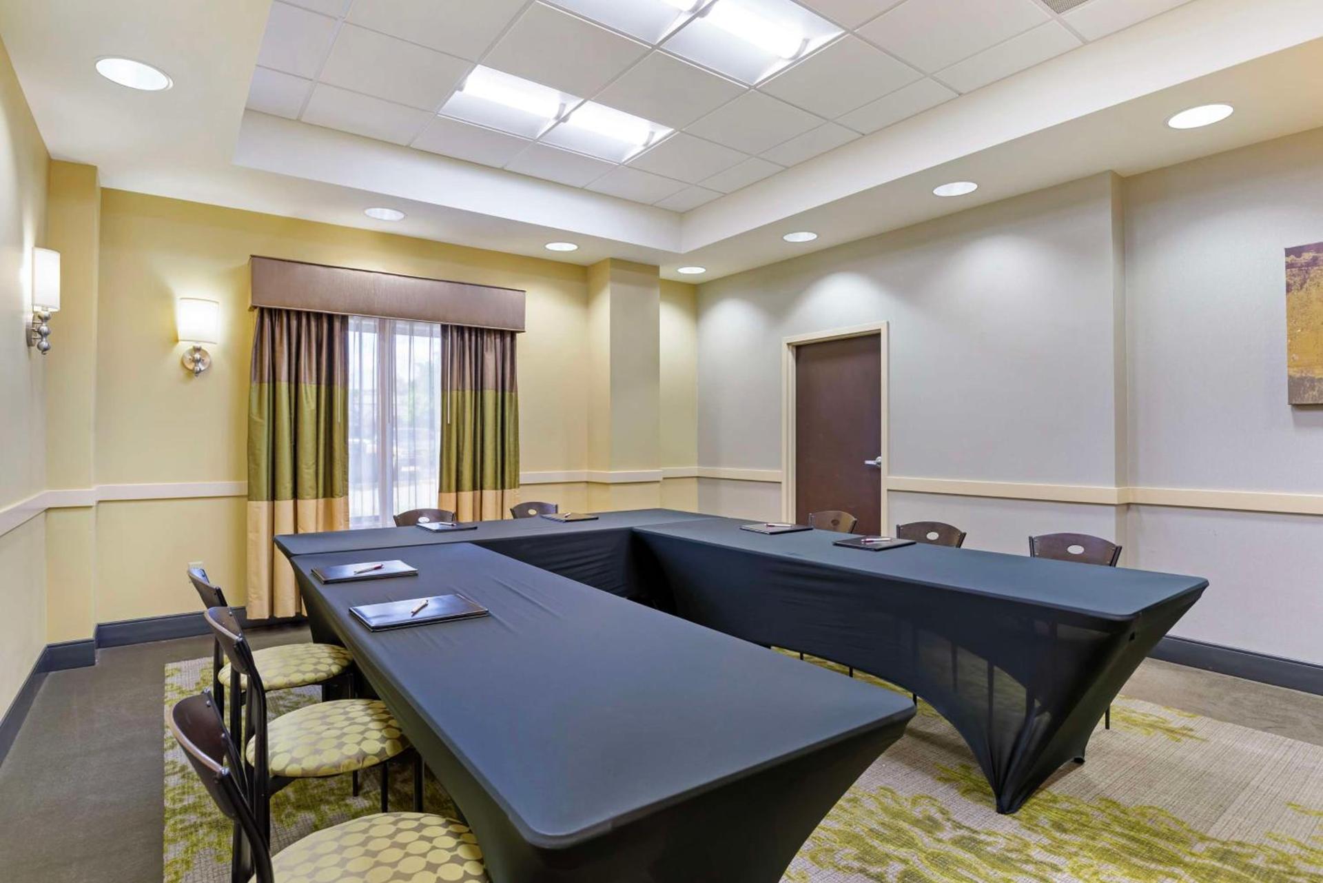 Best Western Plus Thornburg Inn & Suites photo 32