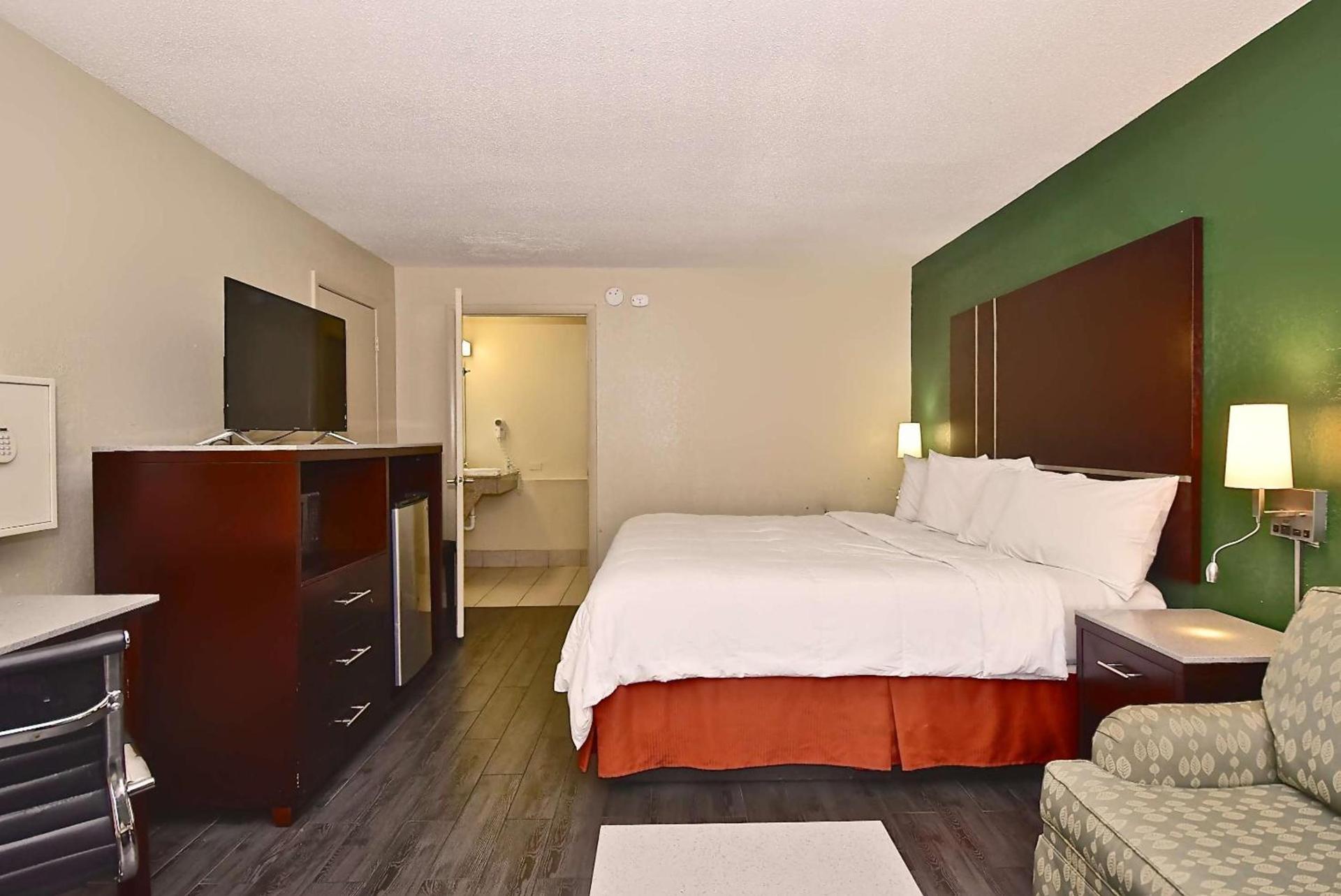 SureStay Hotel by Best Western Sarasota Lido Beach photo 21