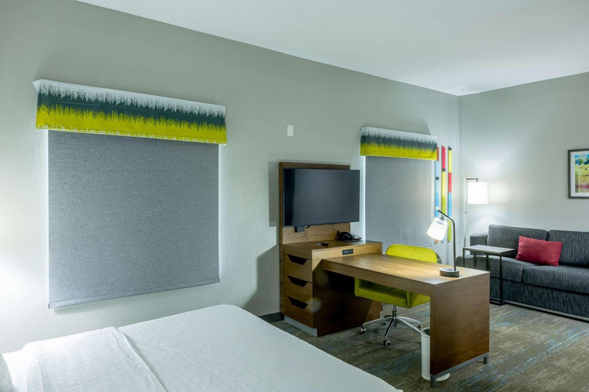 Hampton Inn & Suites Cleburne photo 33
