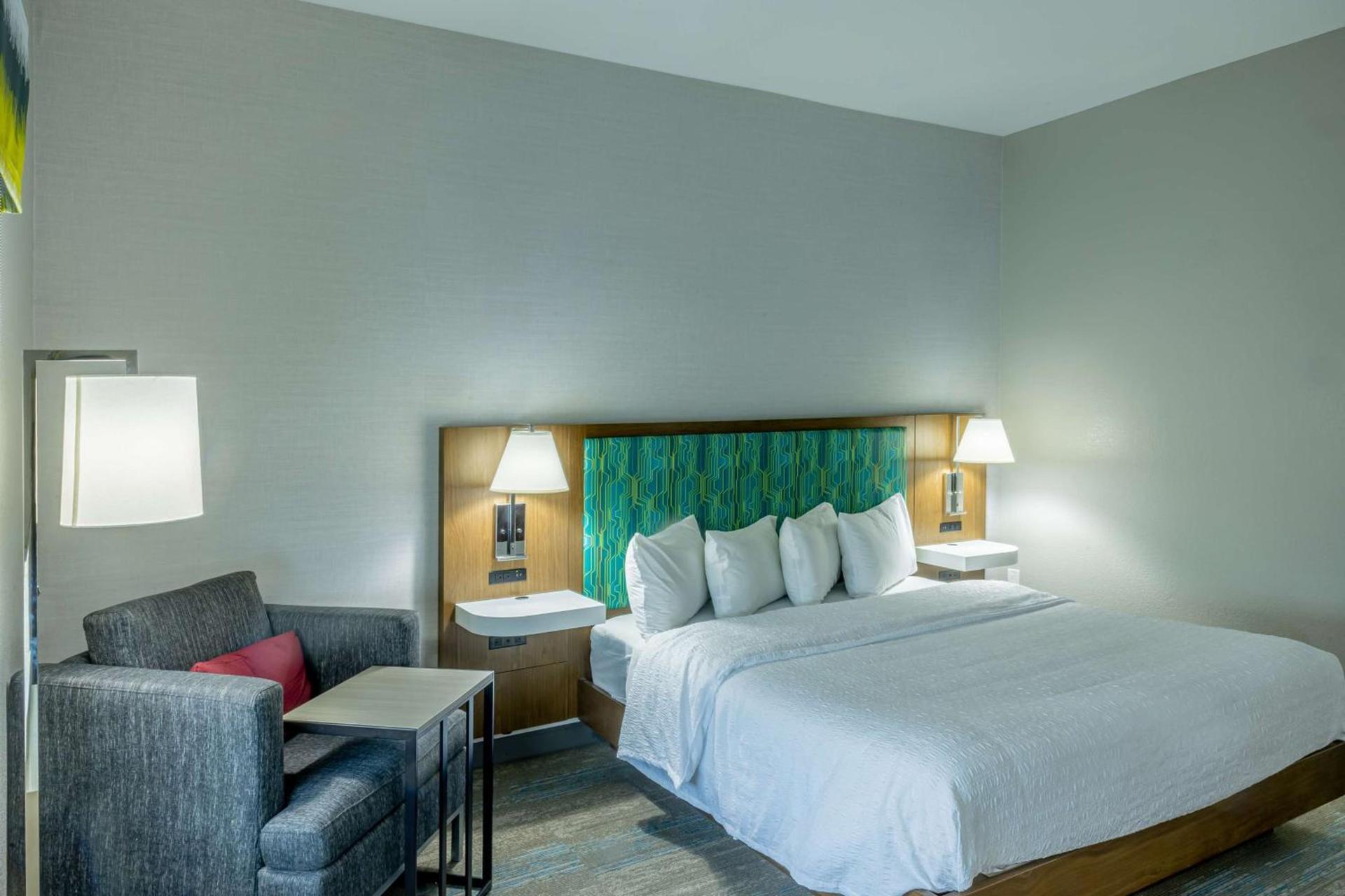 Hampton Inn & Suites Cleburne photo 34