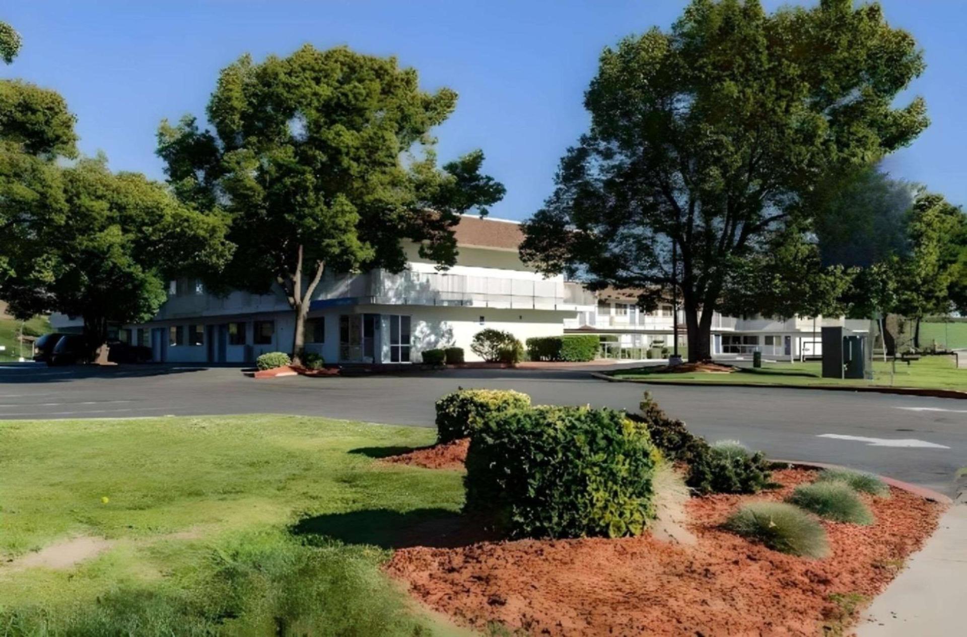 Park Inn by Radisson, Turlock photo 3