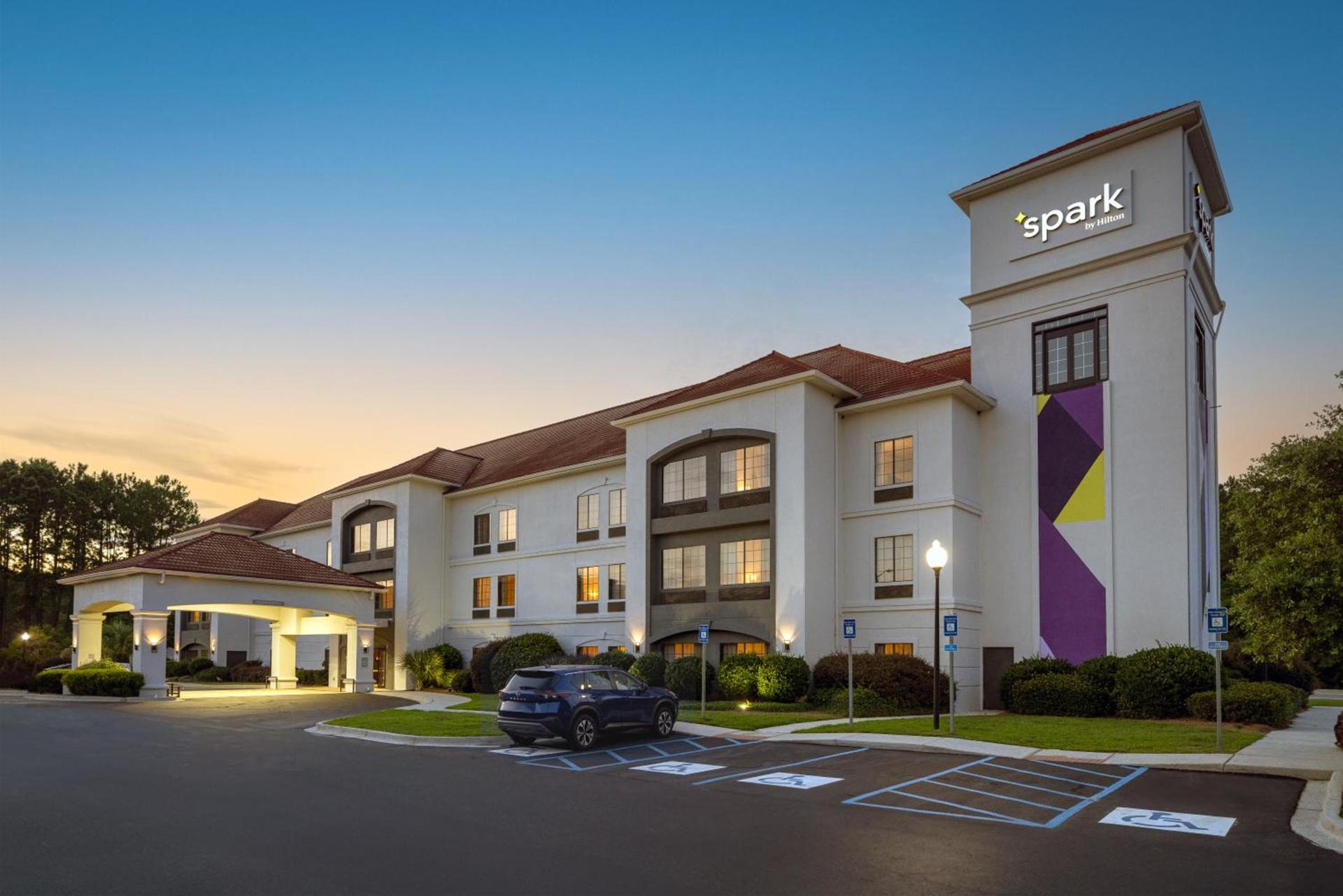 Spark by Hilton Savannah Airport photo 35