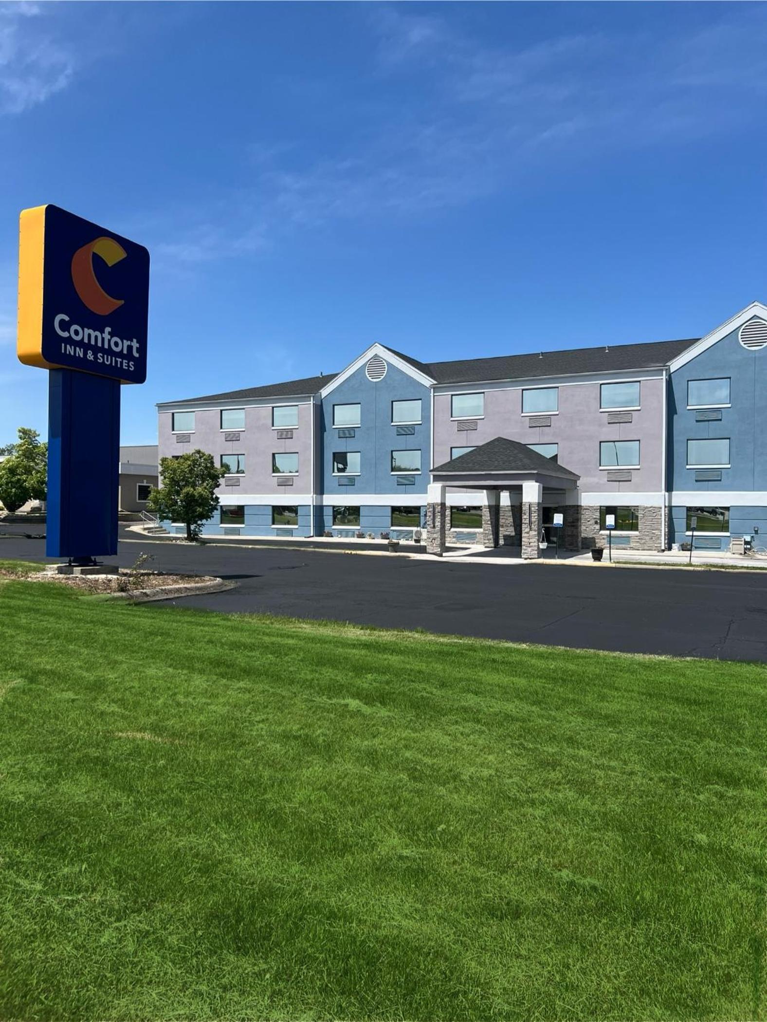 Comfort Inn & Suites Mason City - Clear Lake photo 39