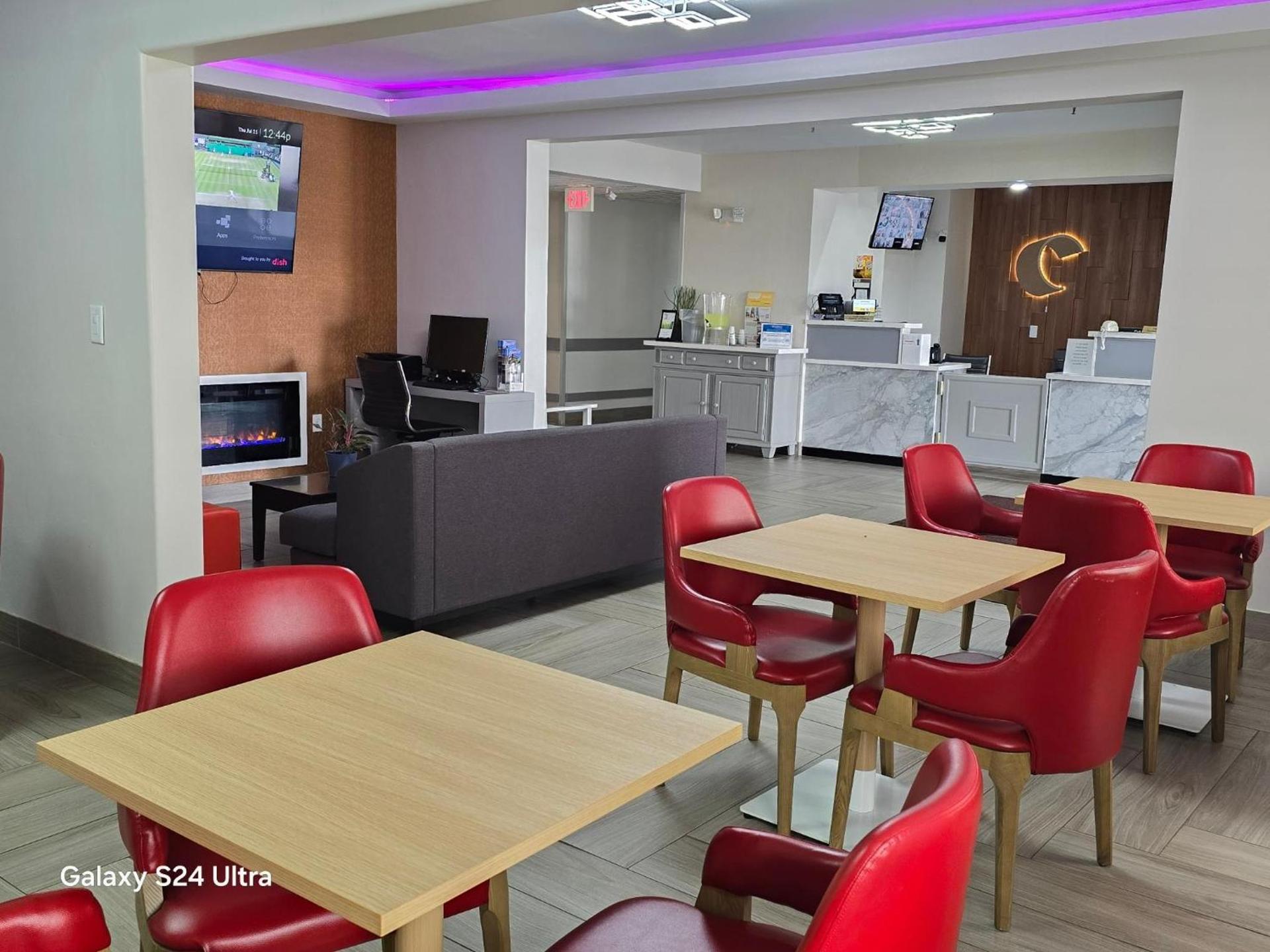 Comfort Inn & Suites Mason City - Clear Lake photo 64