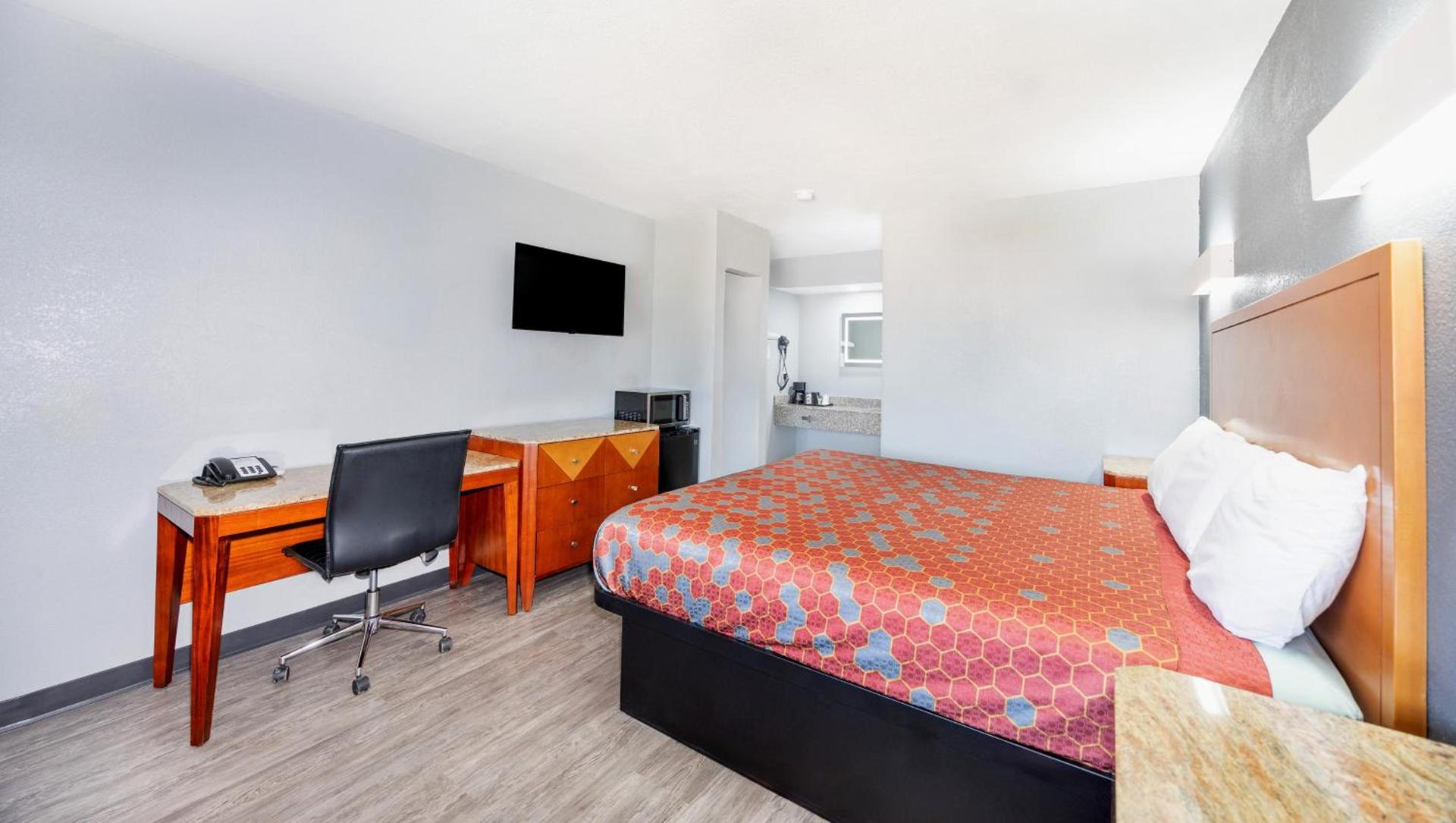 Executive Inn Hondo photo 7