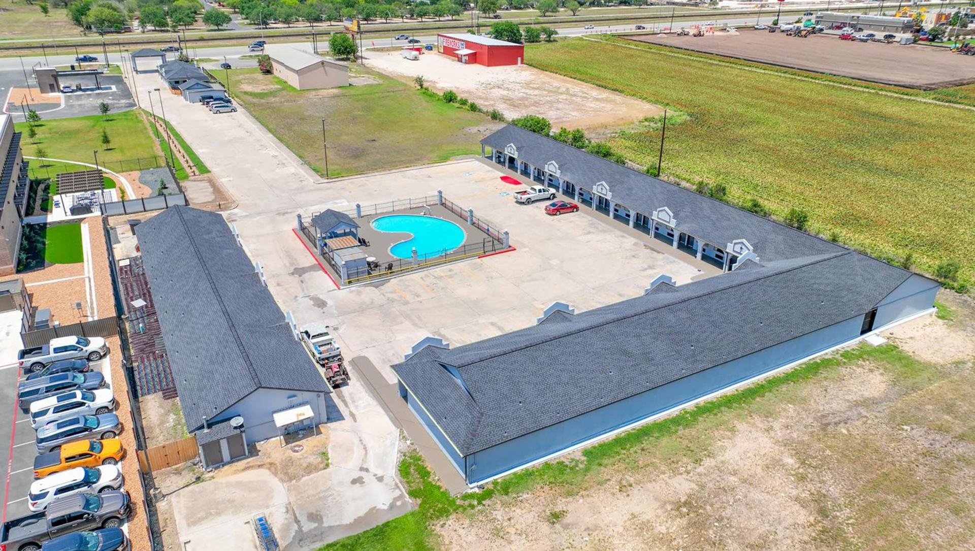 Executive Inn Hondo photo 20