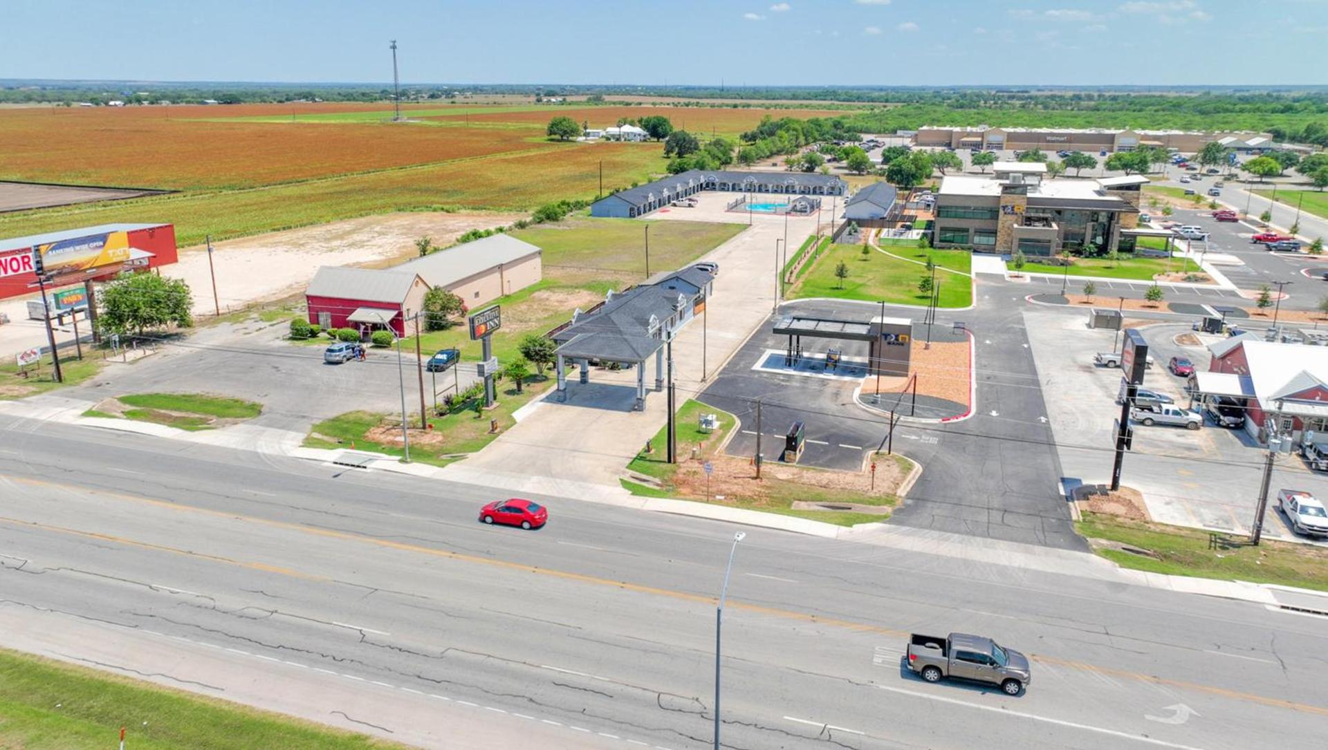 Executive Inn Hondo photo 23