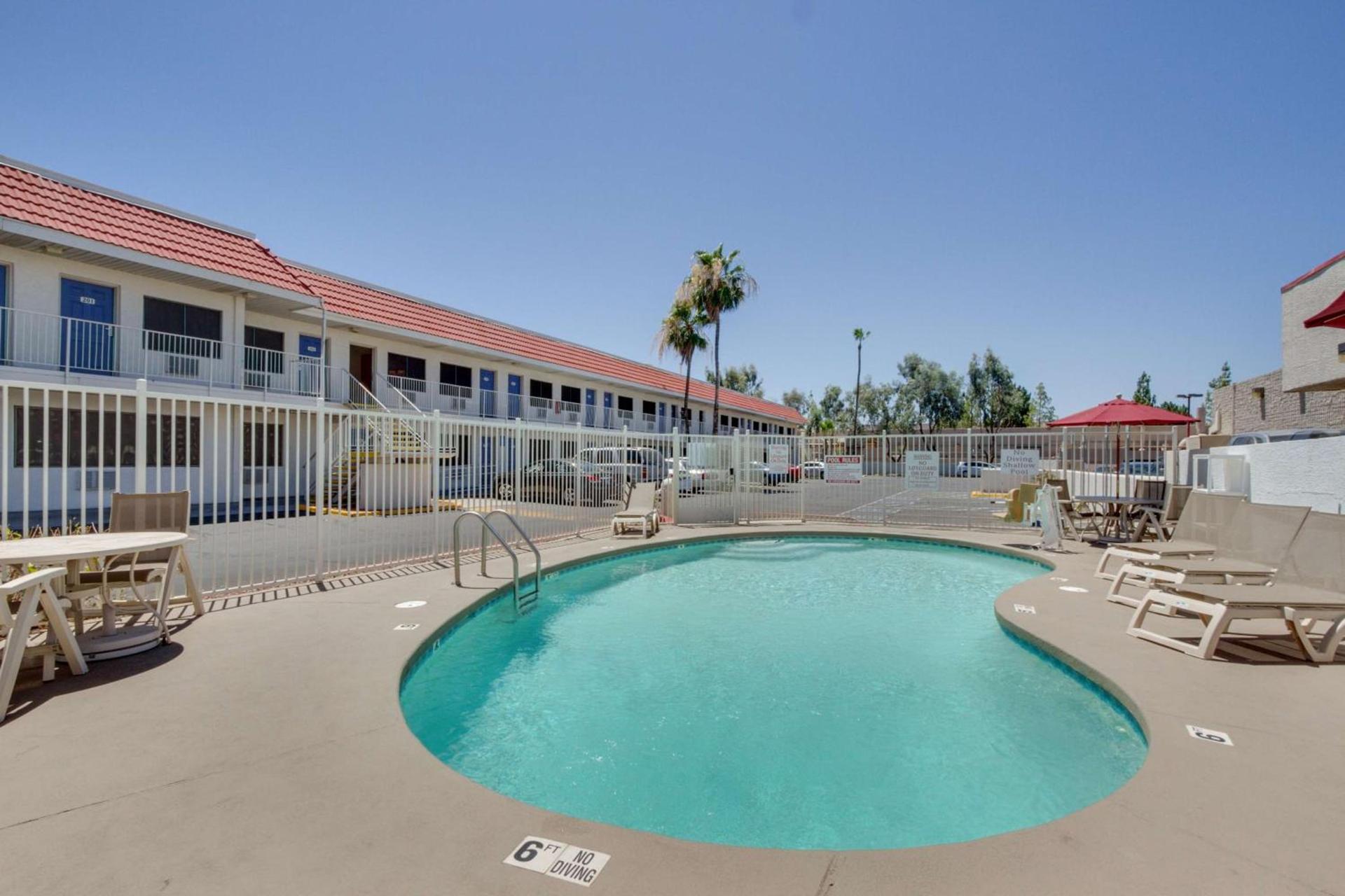 Motel 6-Tempe, AZ - Broadway - ASU photo 2