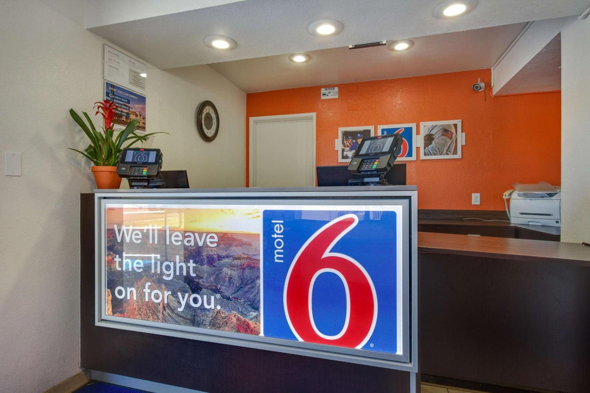 Motel 6-Tempe, AZ - Broadway - ASU photo 13