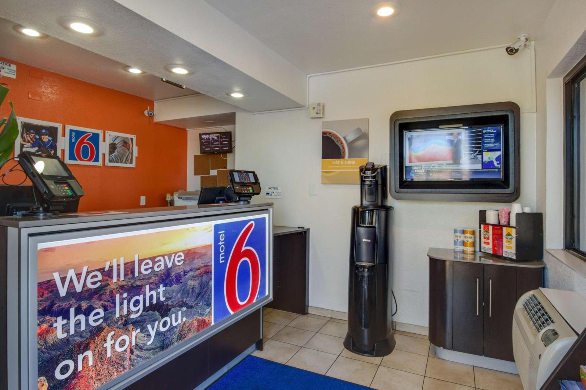 Motel 6-Tempe, AZ - Broadway - ASU photo 14