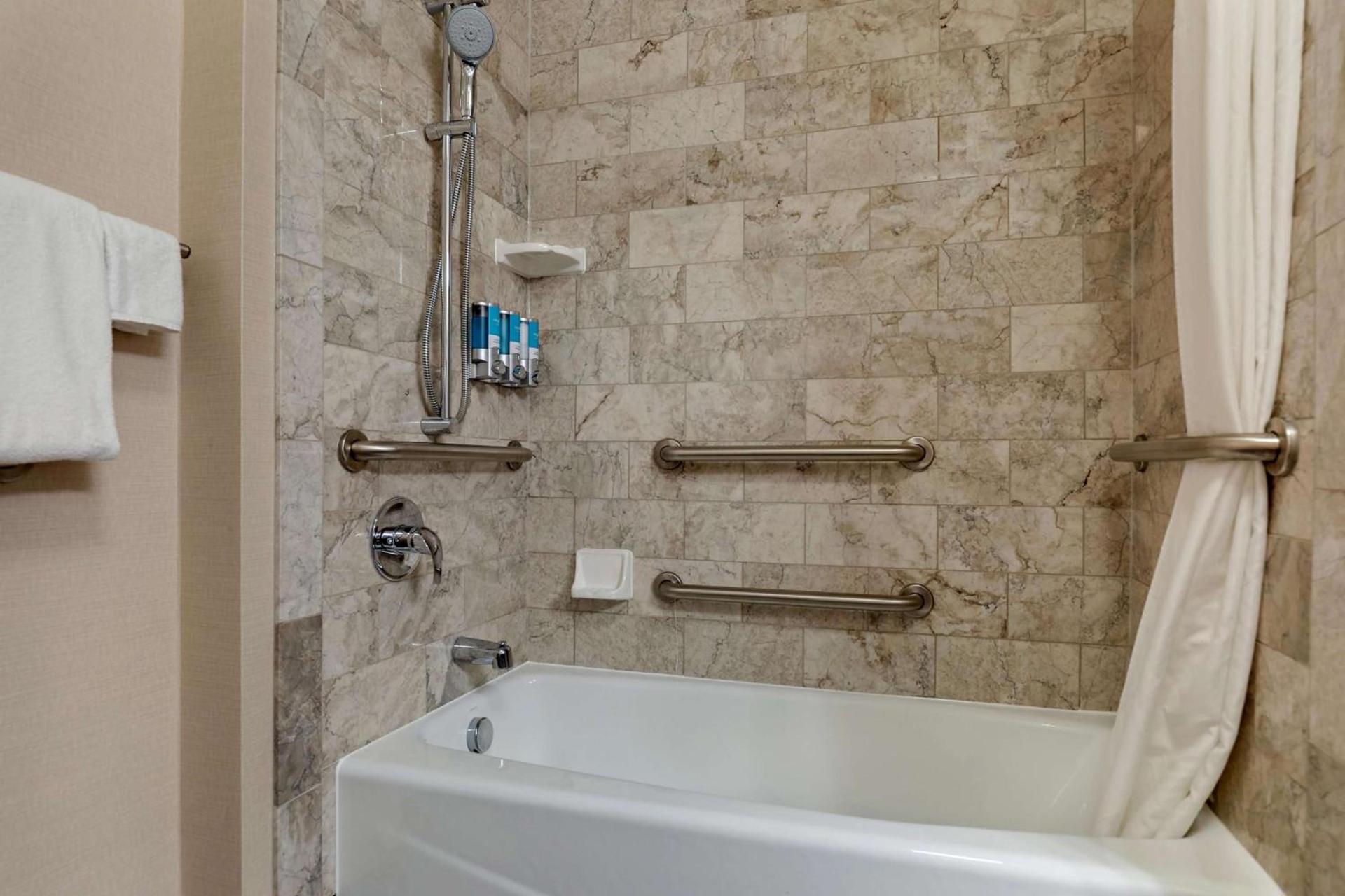 Drury Plaza Hotel Nashville Franklin photo 22