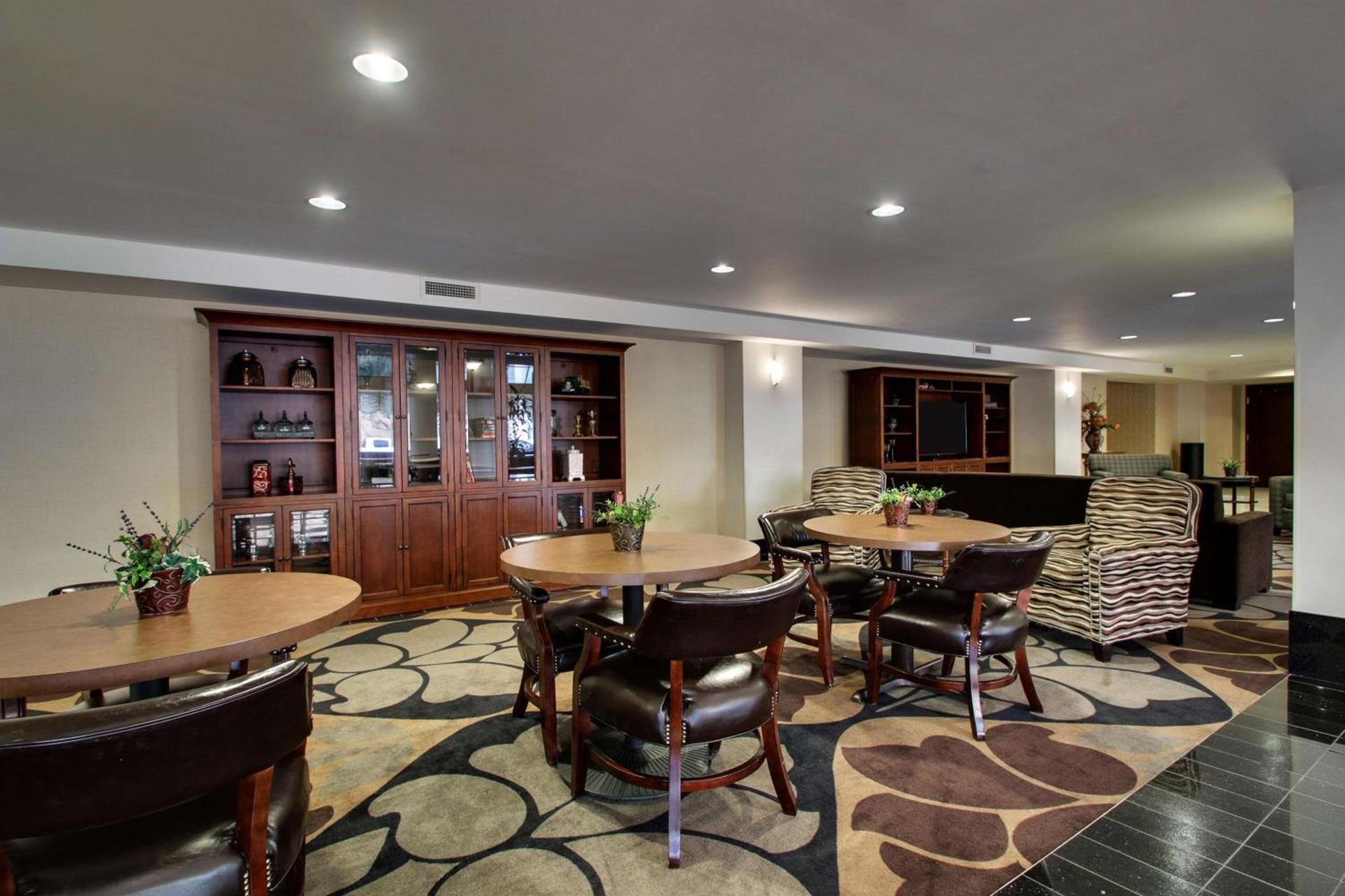 Drury Plaza Hotel Broadview Wichita photo 16