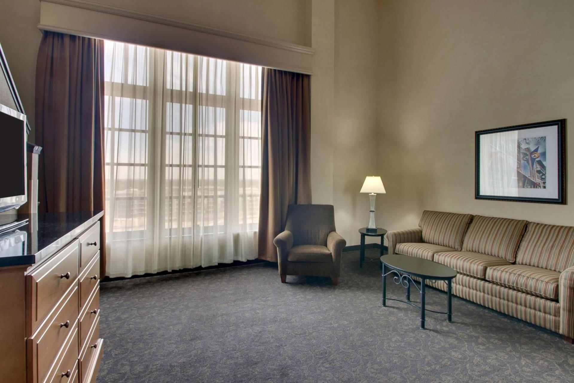Drury Plaza Hotel Broadview Wichita photo 19