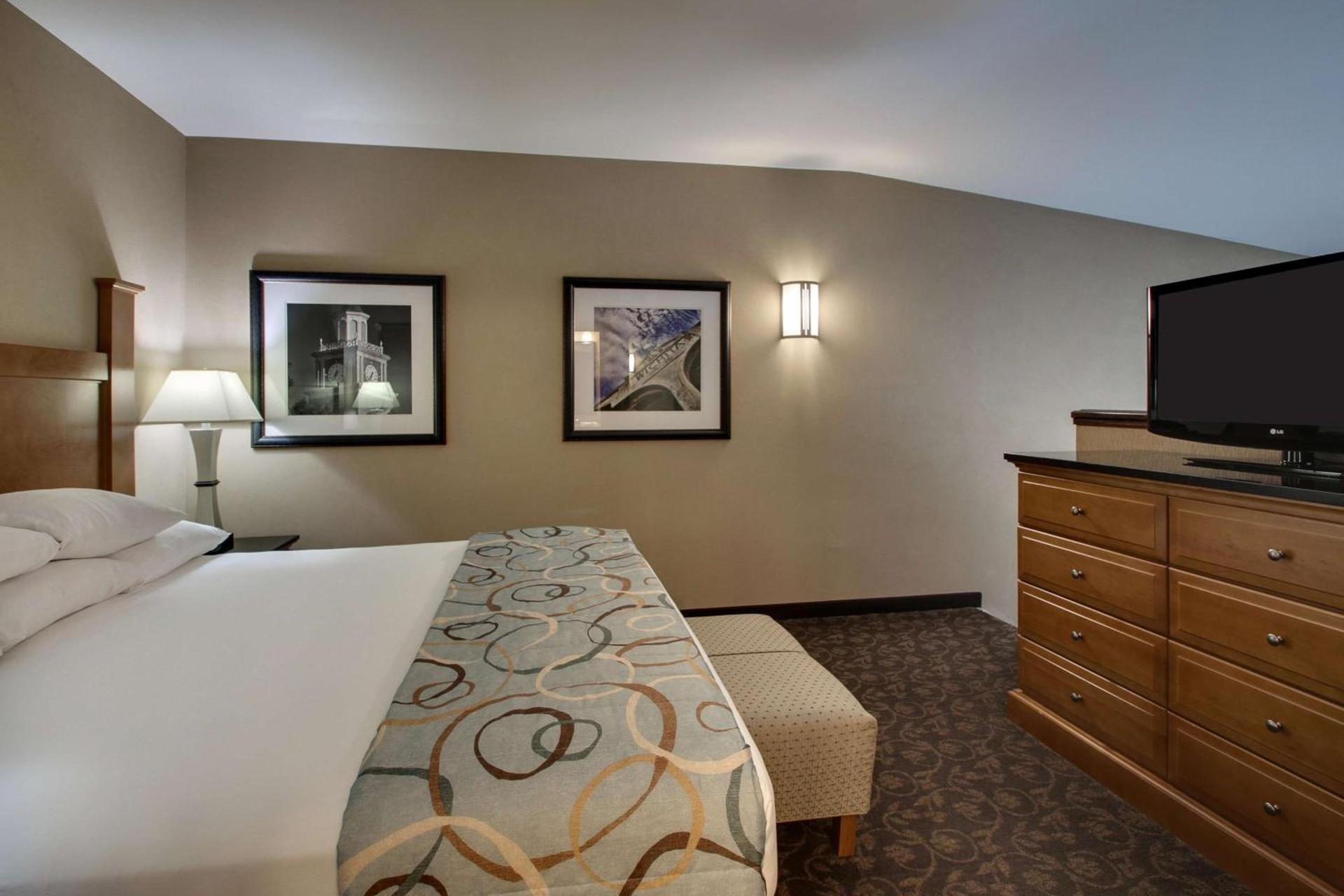 Drury Plaza Hotel Broadview Wichita photo 22