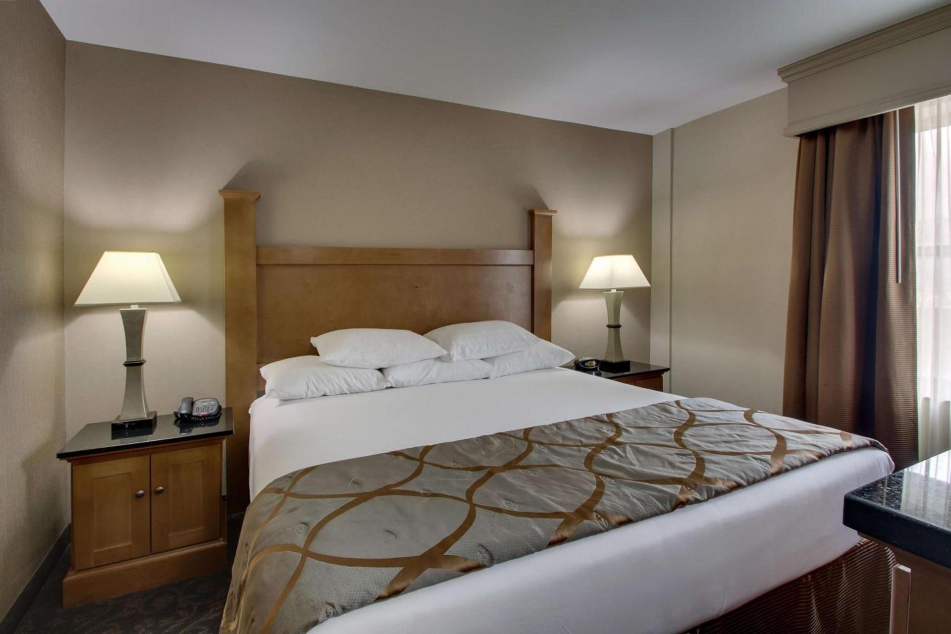 Drury Plaza Hotel Broadview Wichita photo 28