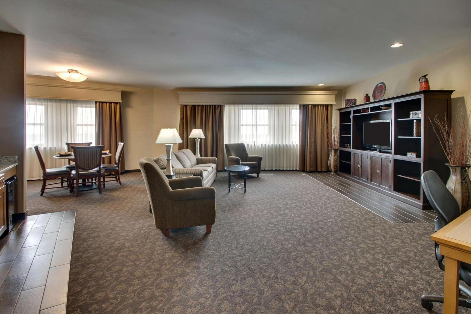 Drury Plaza Hotel Broadview Wichita photo 29
