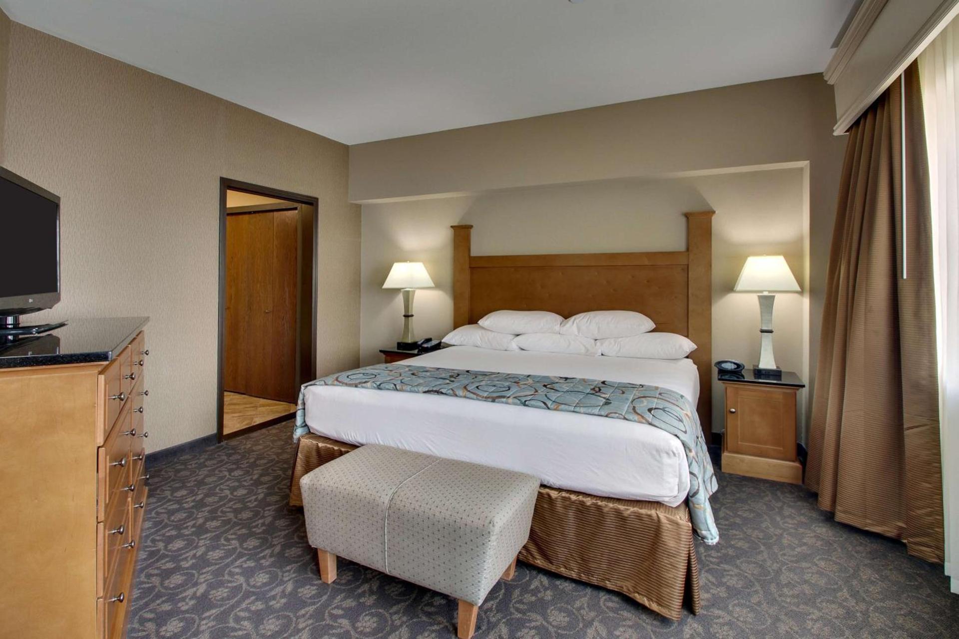 Drury Plaza Hotel Broadview Wichita photo 33