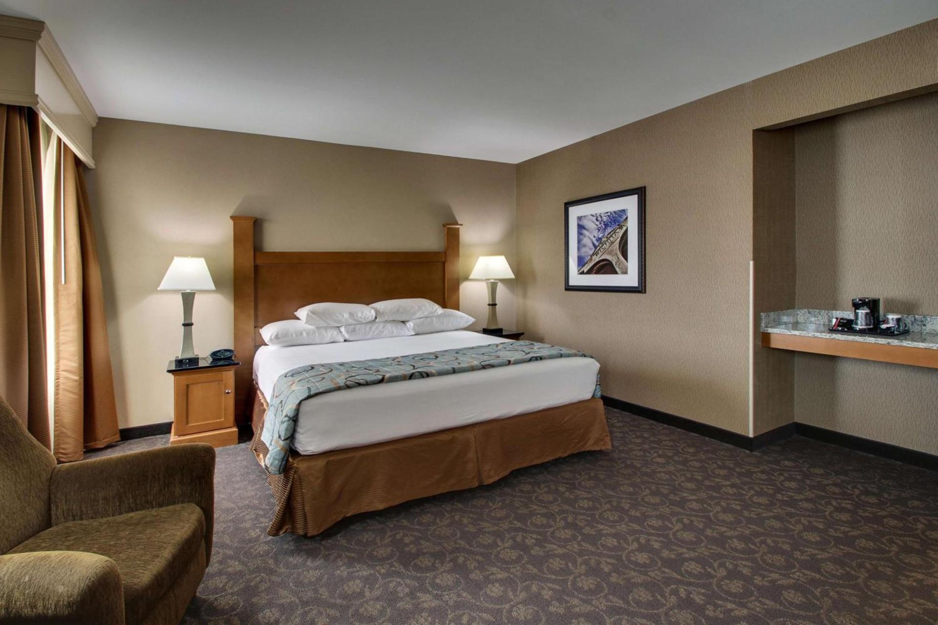 Drury Plaza Hotel Broadview Wichita photo 37