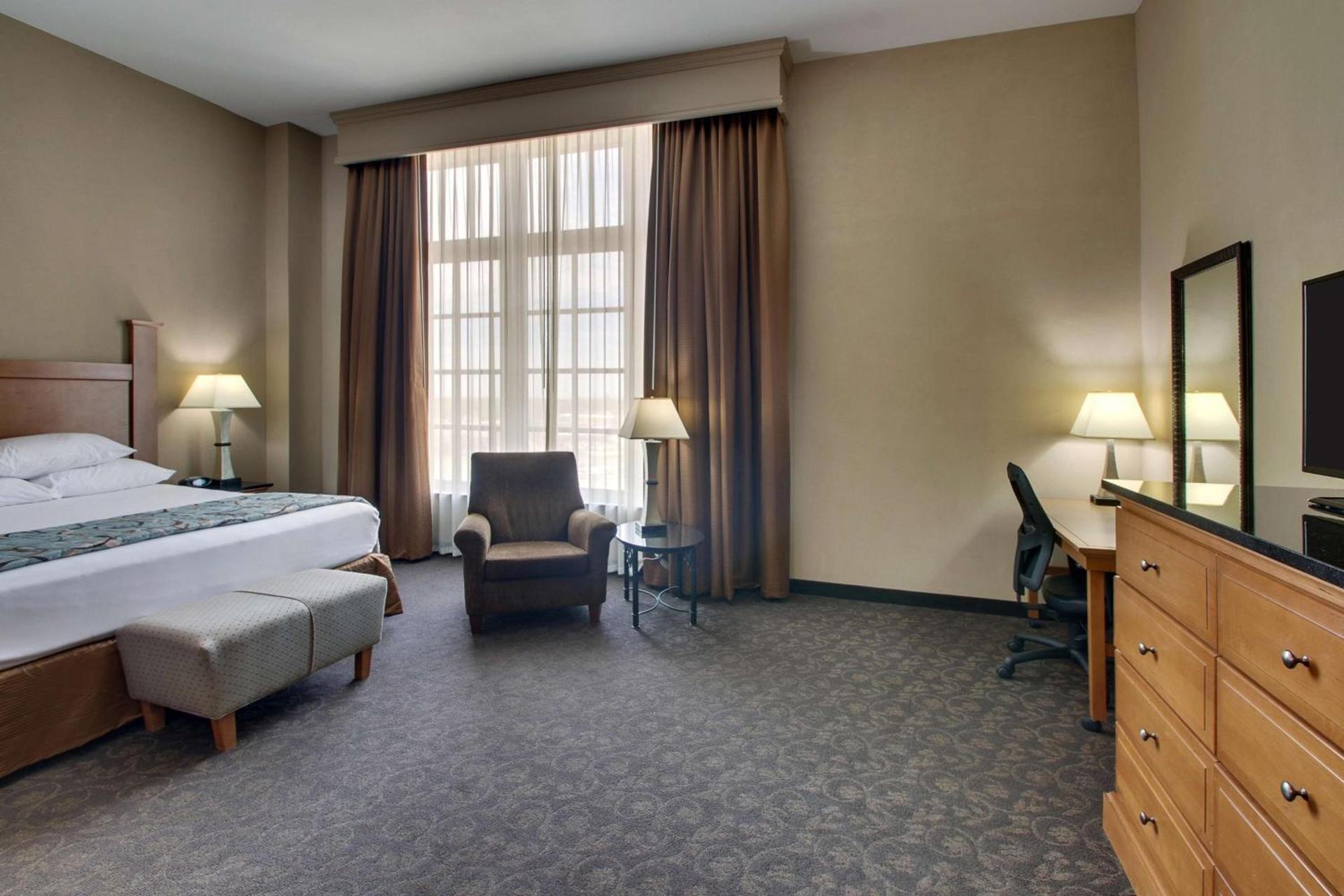 Drury Plaza Hotel Broadview Wichita photo 39