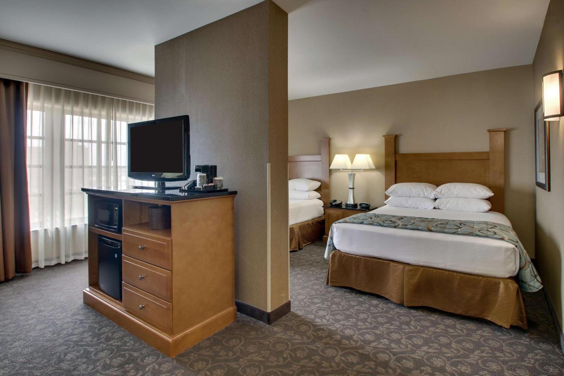 Drury Plaza Hotel Broadview Wichita photo 52