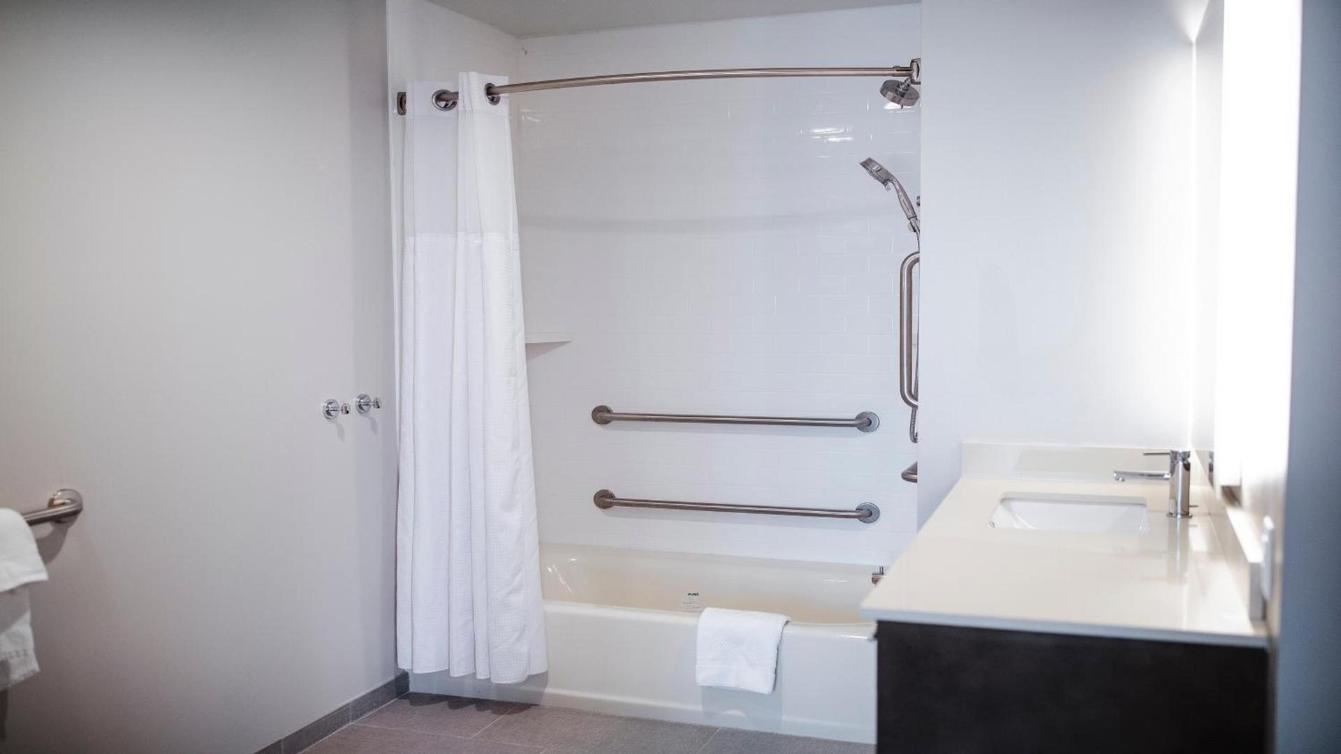 Staybridge Suites Auburn Hills by IHG photo 19