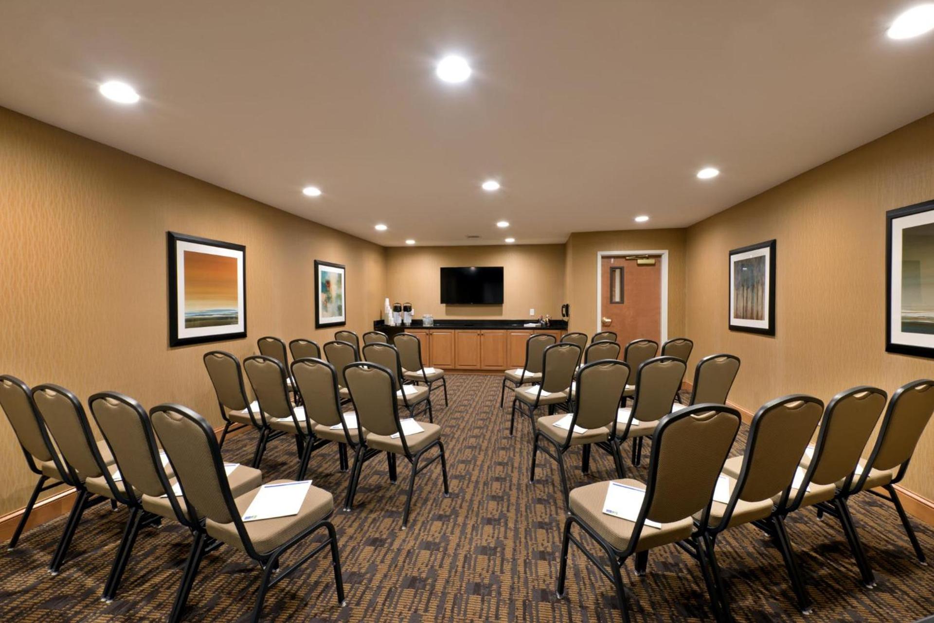 Holiday Inn Express Hotel & Suites Fraser Winter Park Area by IHG photo 54
