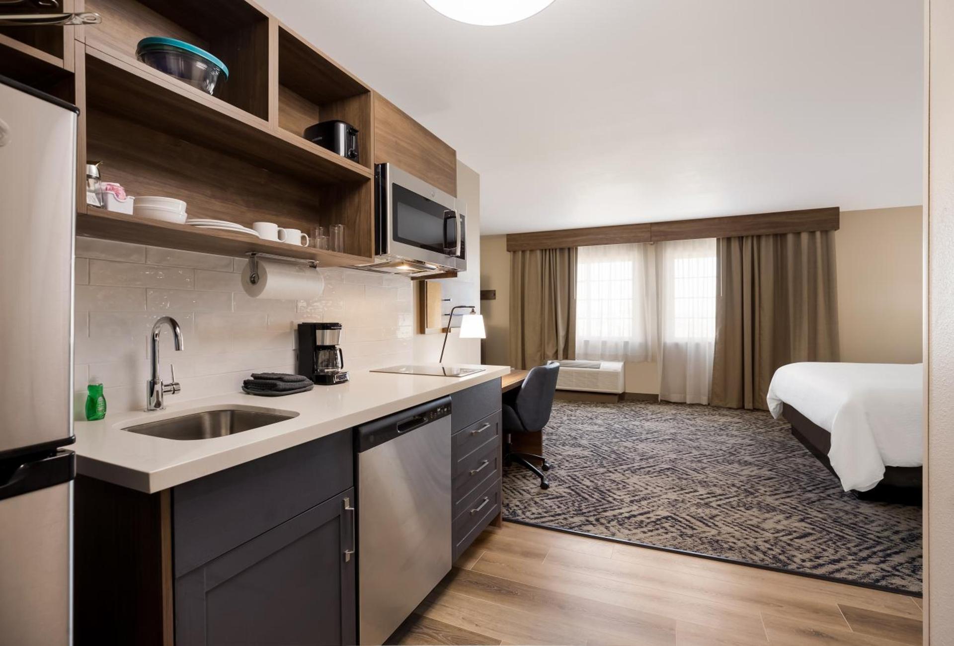 Candlewood Suites Lafayette - River Ranch by IHG photo 42