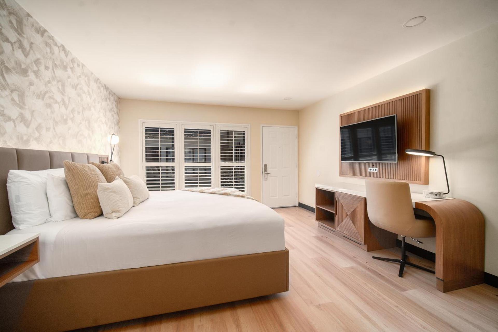 LYFE INN & SUITES by AGA - Beverly Hills West Hollywood photo 9