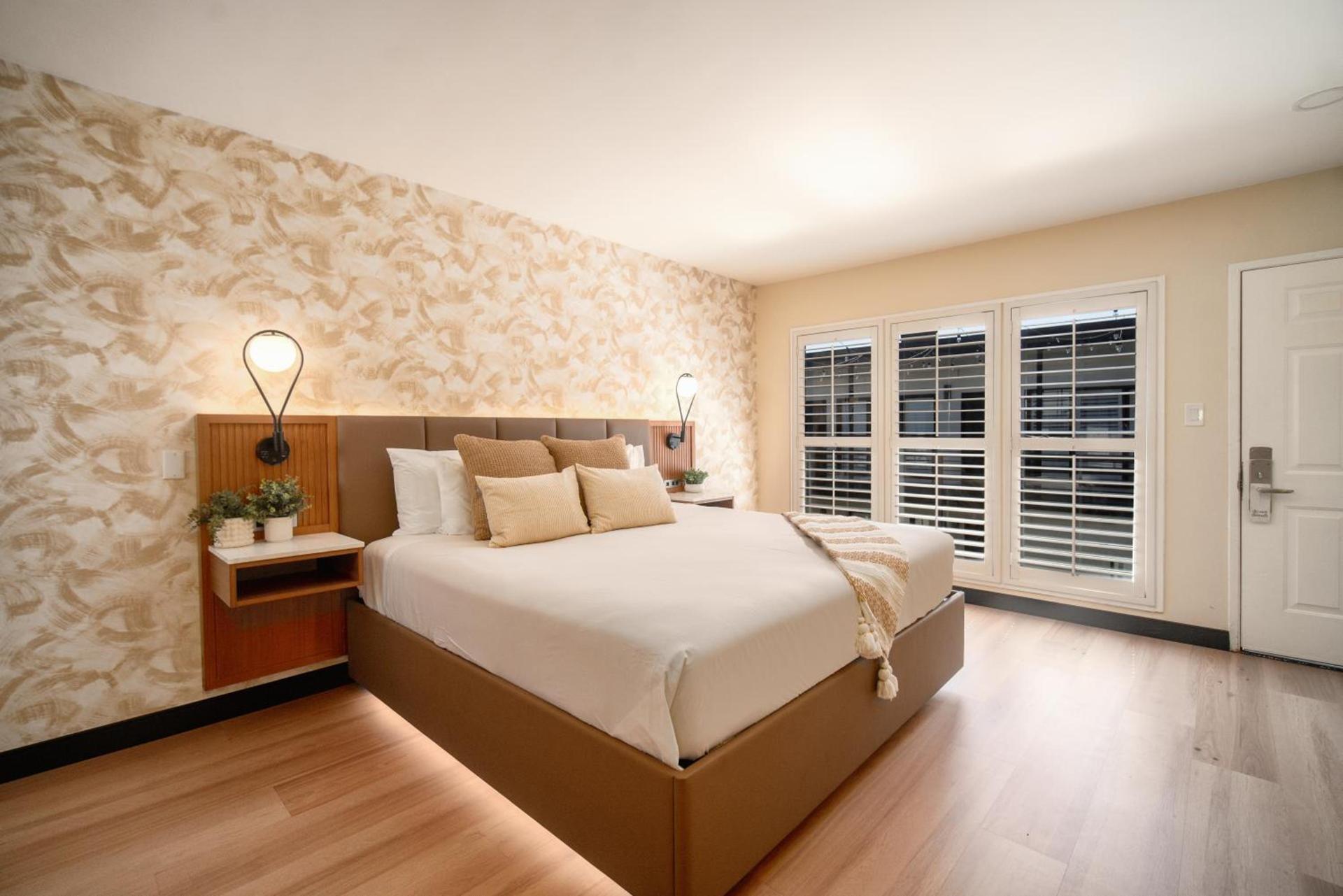 LYFE INN & SUITES by AGA - Beverly Hills West Hollywood photo 13